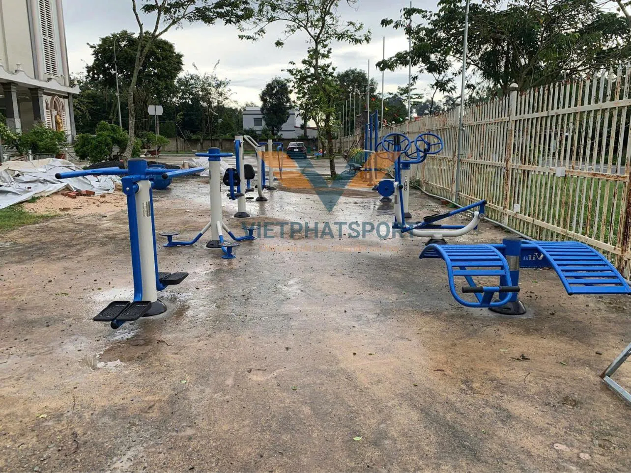 Lắp đặt máy tập công viên cho Giáo xứ Tân Hiệp, tỉnh Đồng Nai