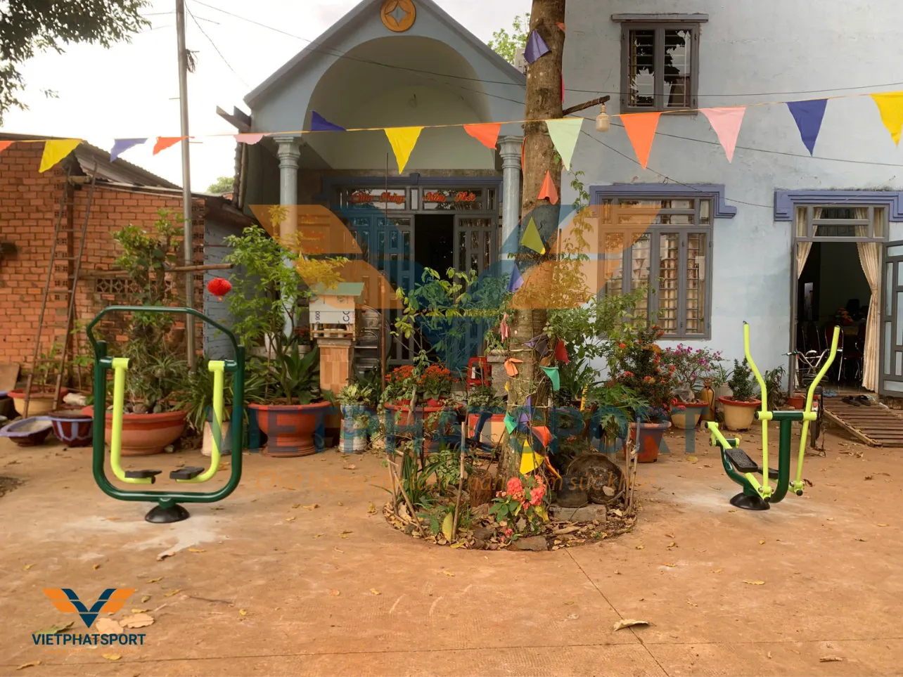 5 Thôn của Xã Phước Tân, huyện Phú riềng, Tỉnh Bình Phước trang bị cho bà con máy tập thể thao ngoài trời