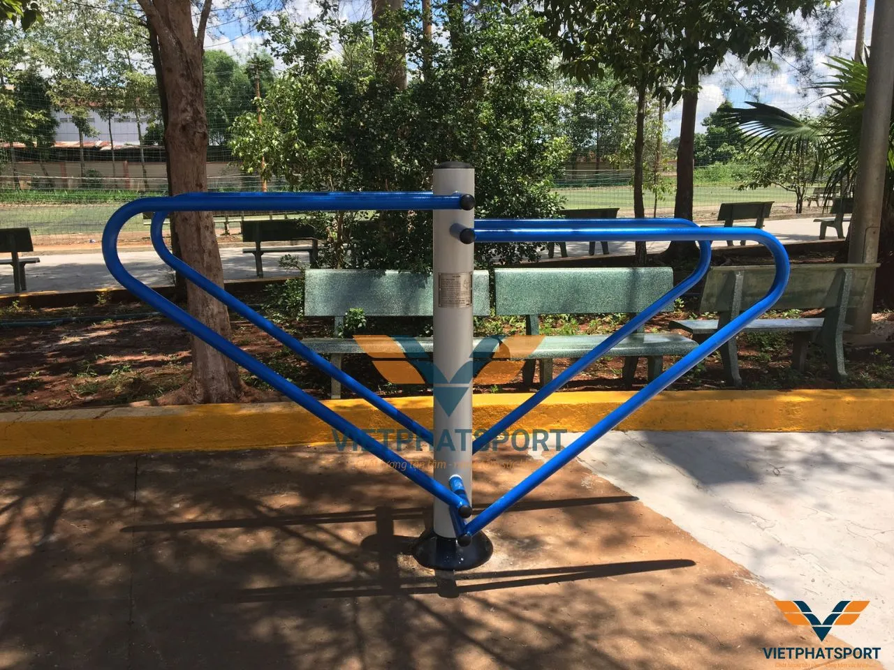 UBND xã Xuân Định quyết tâm giữ vững tiêu chí Nông thôn mới nâng cao bằng các thiết bị thể thao ngoài trời