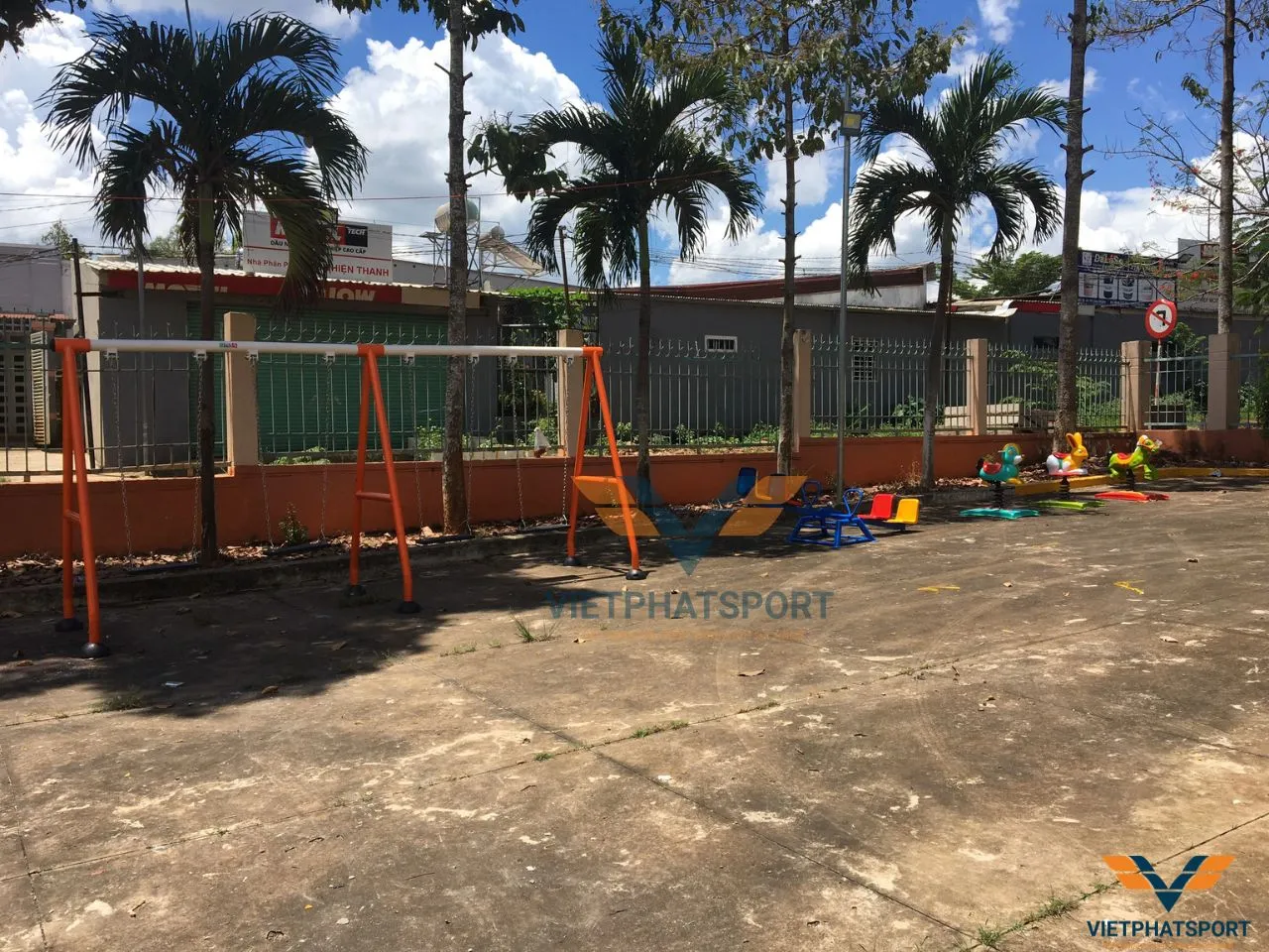 UBND xã Xuân Định quyết tâm giữ vững tiêu chí Nông thôn mới nâng cao bằng các thiết bị thể thao ngoài trời