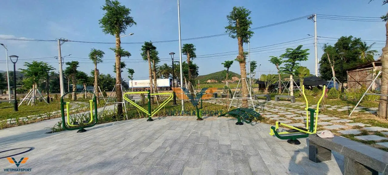 UBND xã Xuân Thọ 2, Phú Yên đầu tư lắp đặt 2 khu máy tập công viên tại Công viên của xã