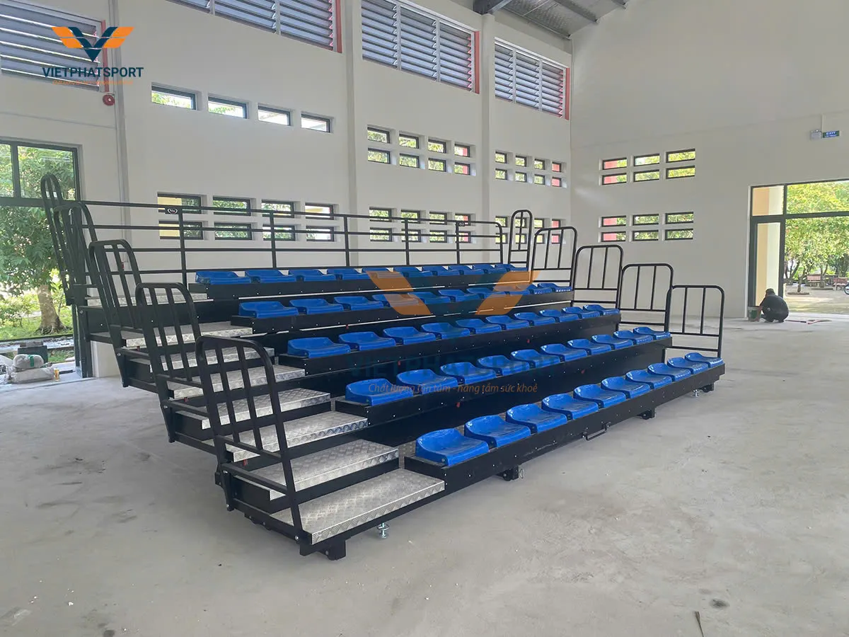 Việt Phát sport hoàn thành lắp đặt Khán đài xếp cho Trường Chính Trị Châu Văn Đặng, Bạc Liêu