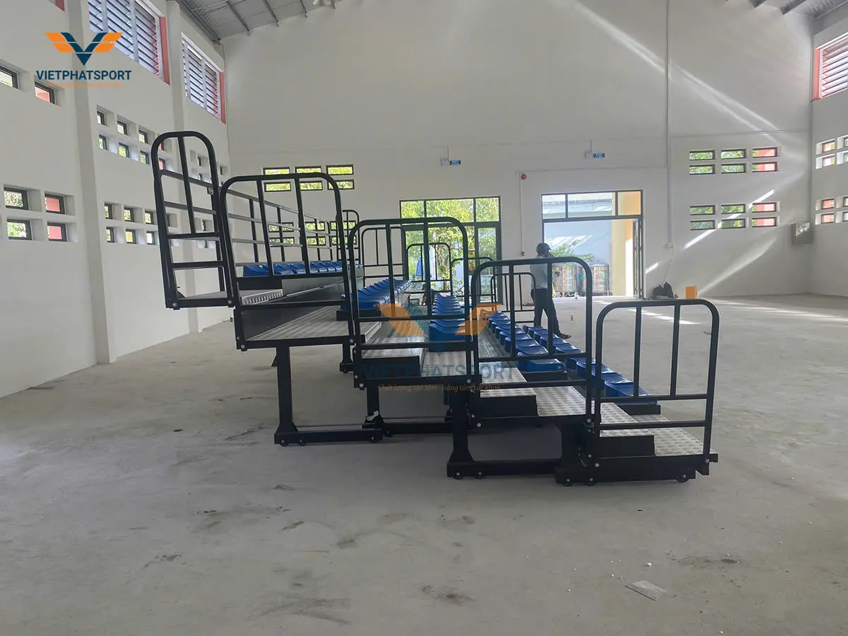Việt Phát sport hoàn thành lắp đặt Khán đài xếp cho Trường Chính Trị Châu Văn Đặng, Bạc Liêu