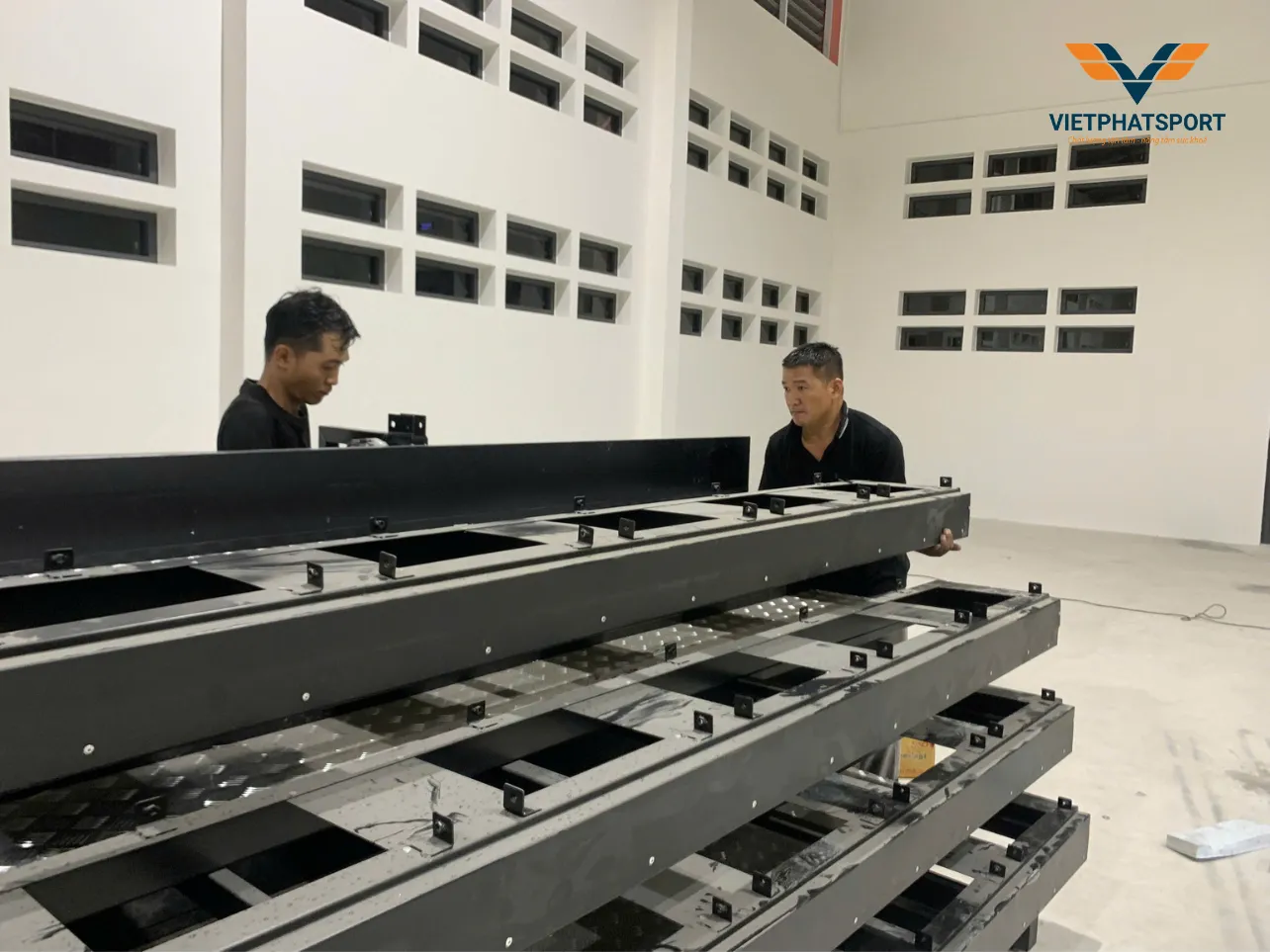 Việt Phát sport hoàn thành lắp đặt Khán đài xếp cho Trường Chính Trị Châu Văn Đặng, Bạc Liêu