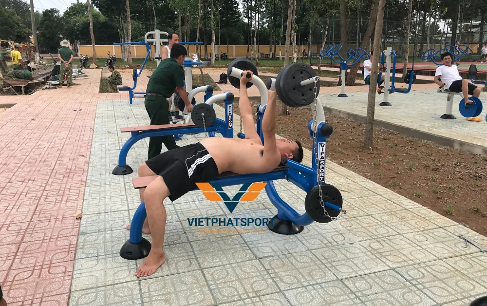 THIẾT BỊ ĐẨY TẠ GHẾ NGANG 711114