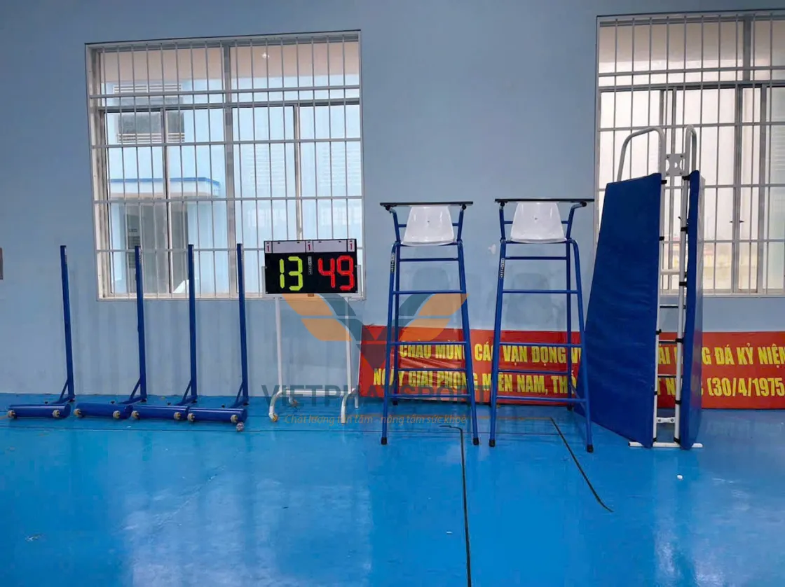 GHẾ TRỌNG TÀI BÓNG CHUYỀN 3 CHÂN 402670