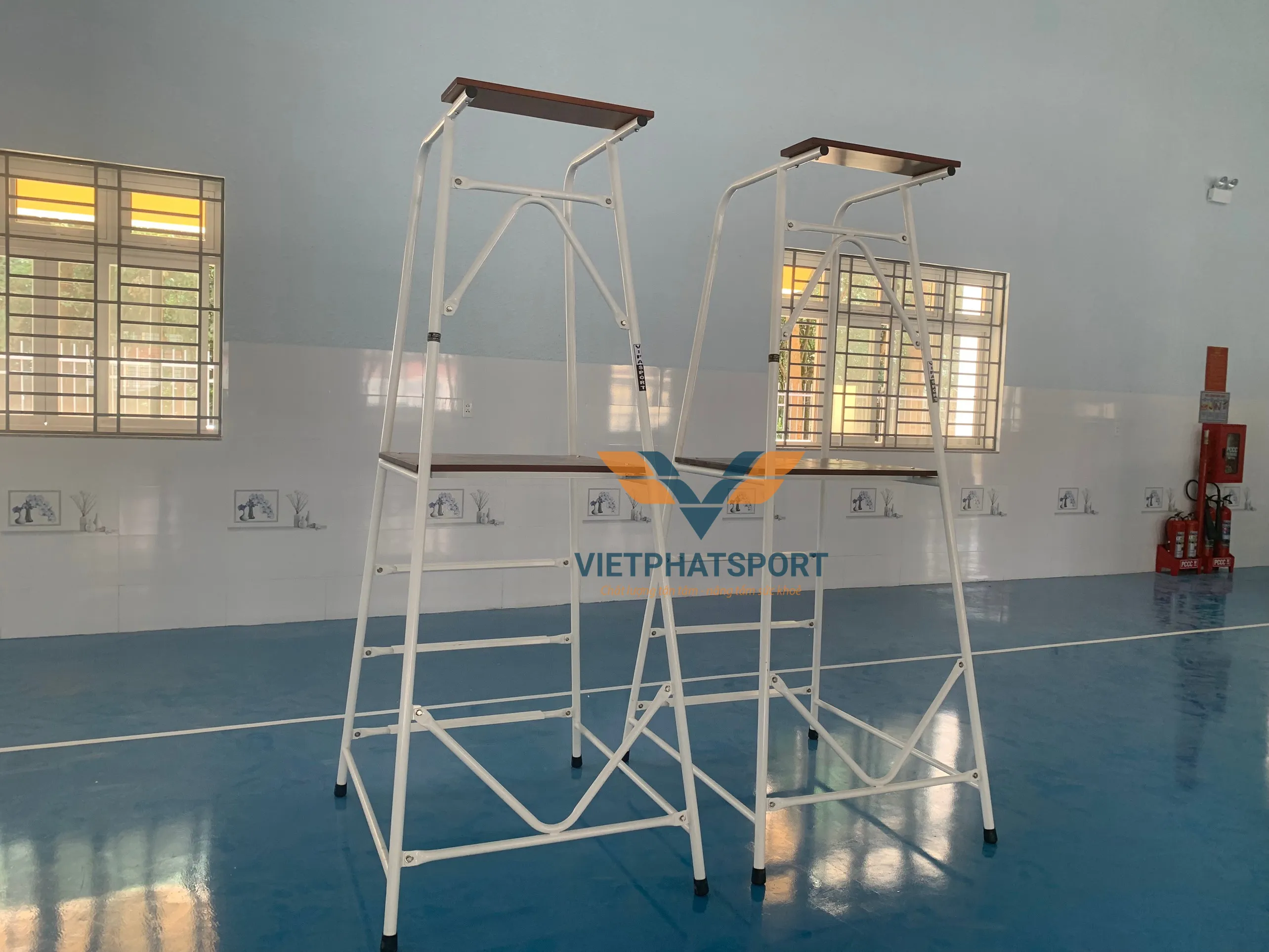 GHẾ TRỌNG TÀI BÓNG CHUYỀN 4 CHÂN 402600