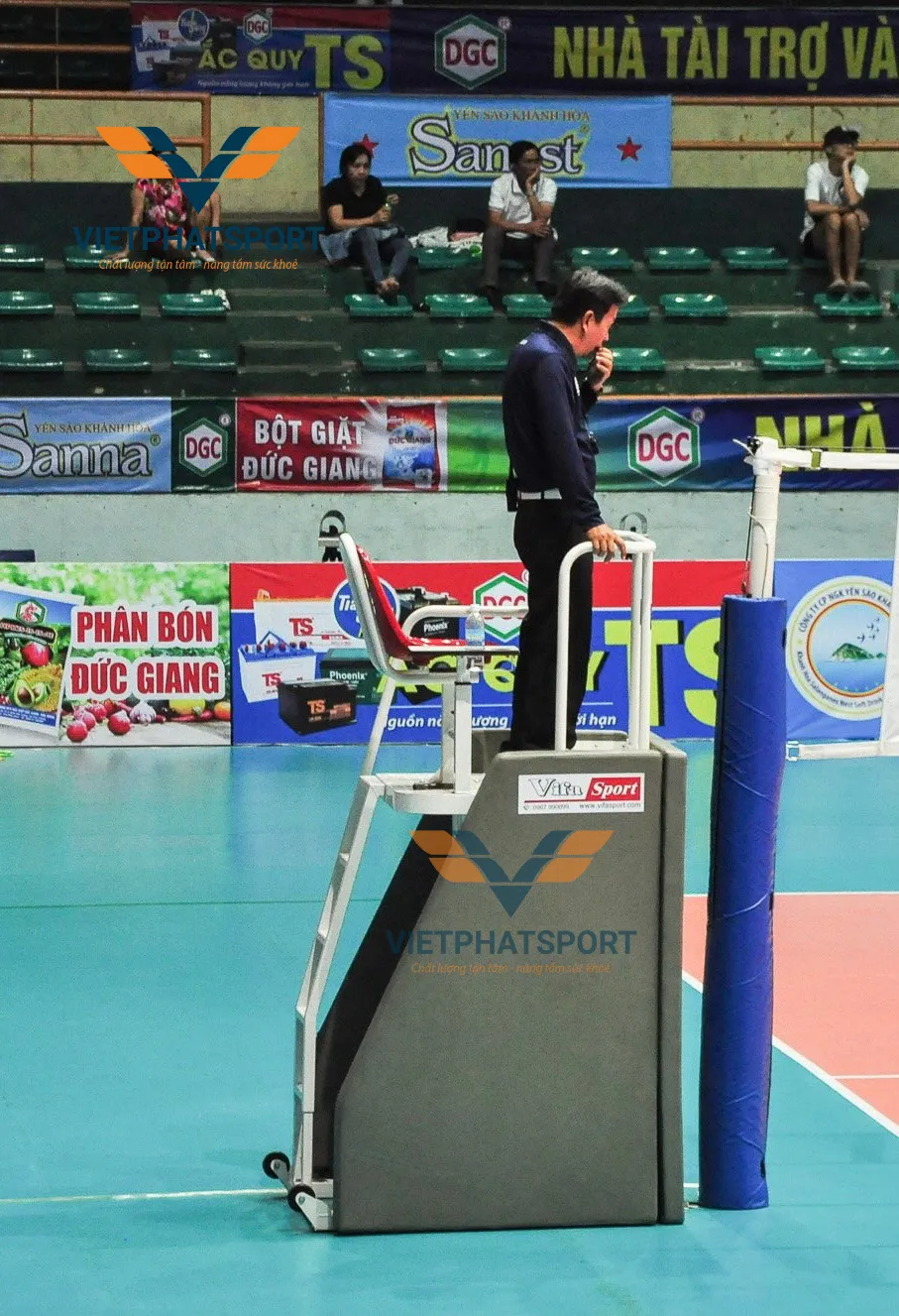 GHẾ TRỌNG TÀI BÓNG CHUYỀN THI ĐẤU 402676