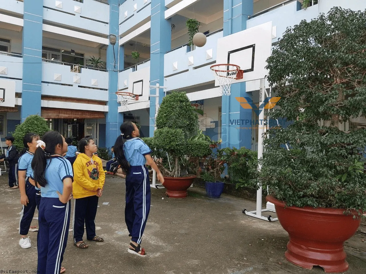 TRỤ BÓNG RỔ ĐIỀU CHỈNH ĐỘ CAO 801827