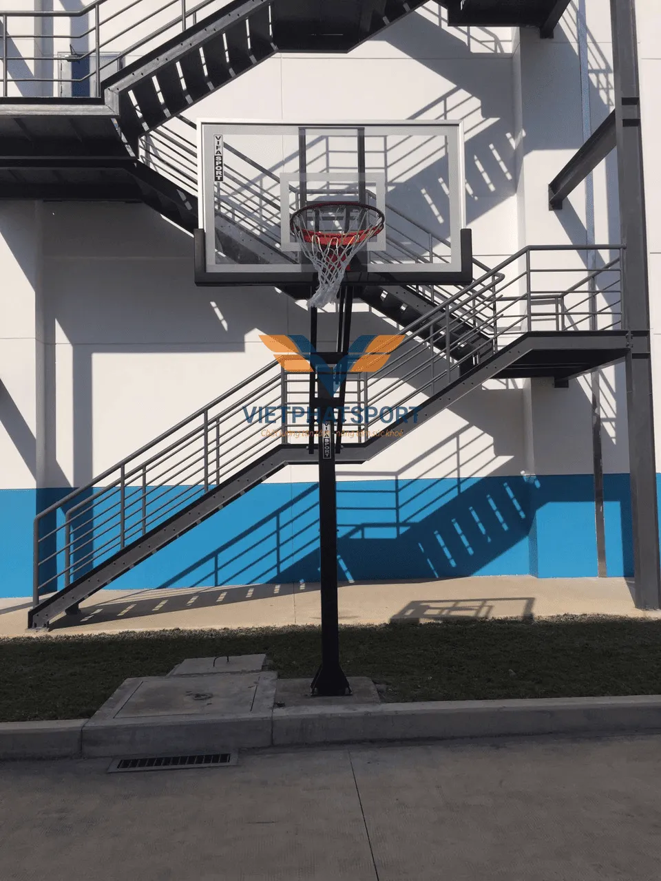 TRỤ BÓNG RỔ HOOP - USA