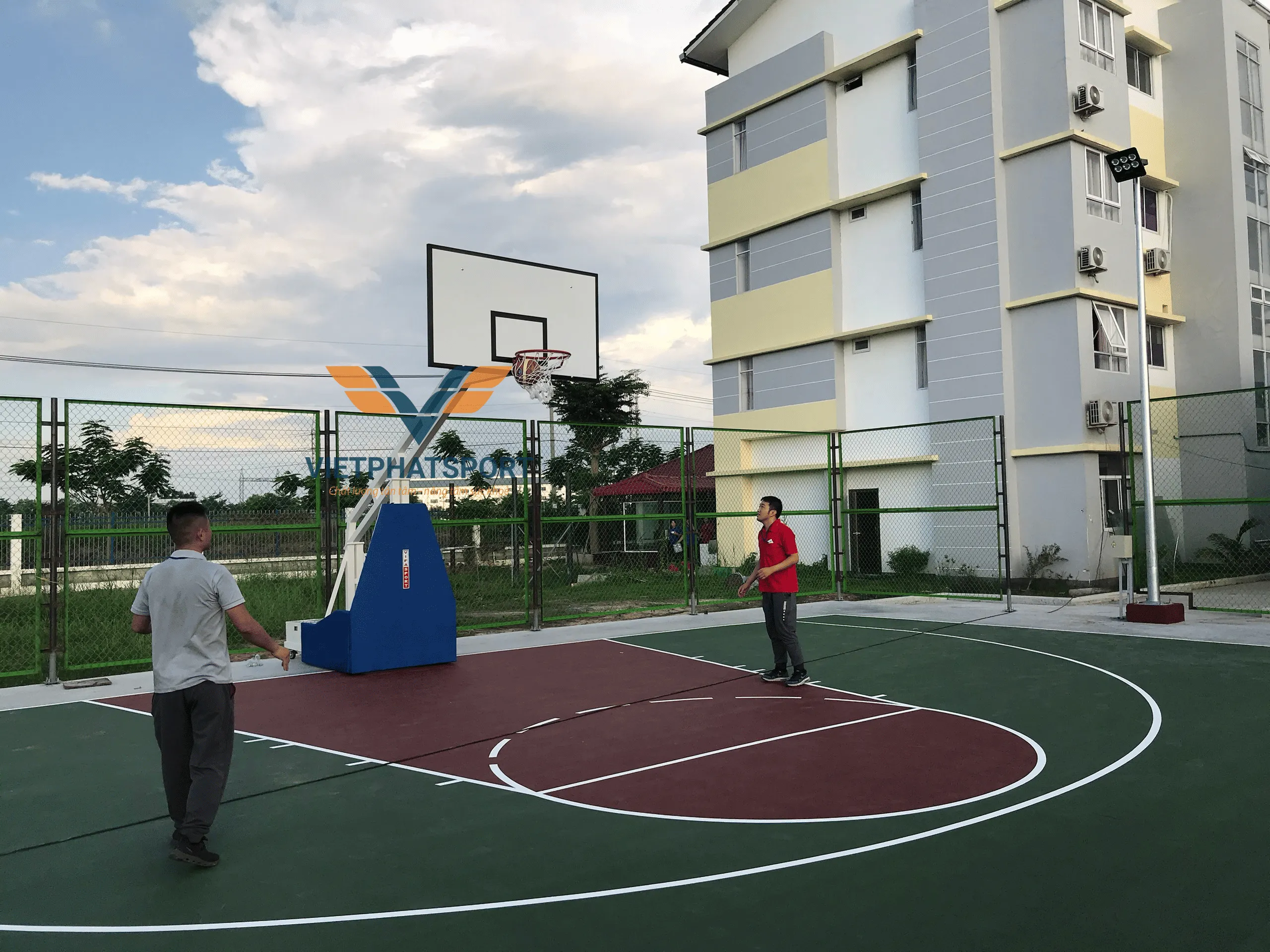 TRỤ BÓNG RỔ THI ĐẤU DI ĐỘNG 802860