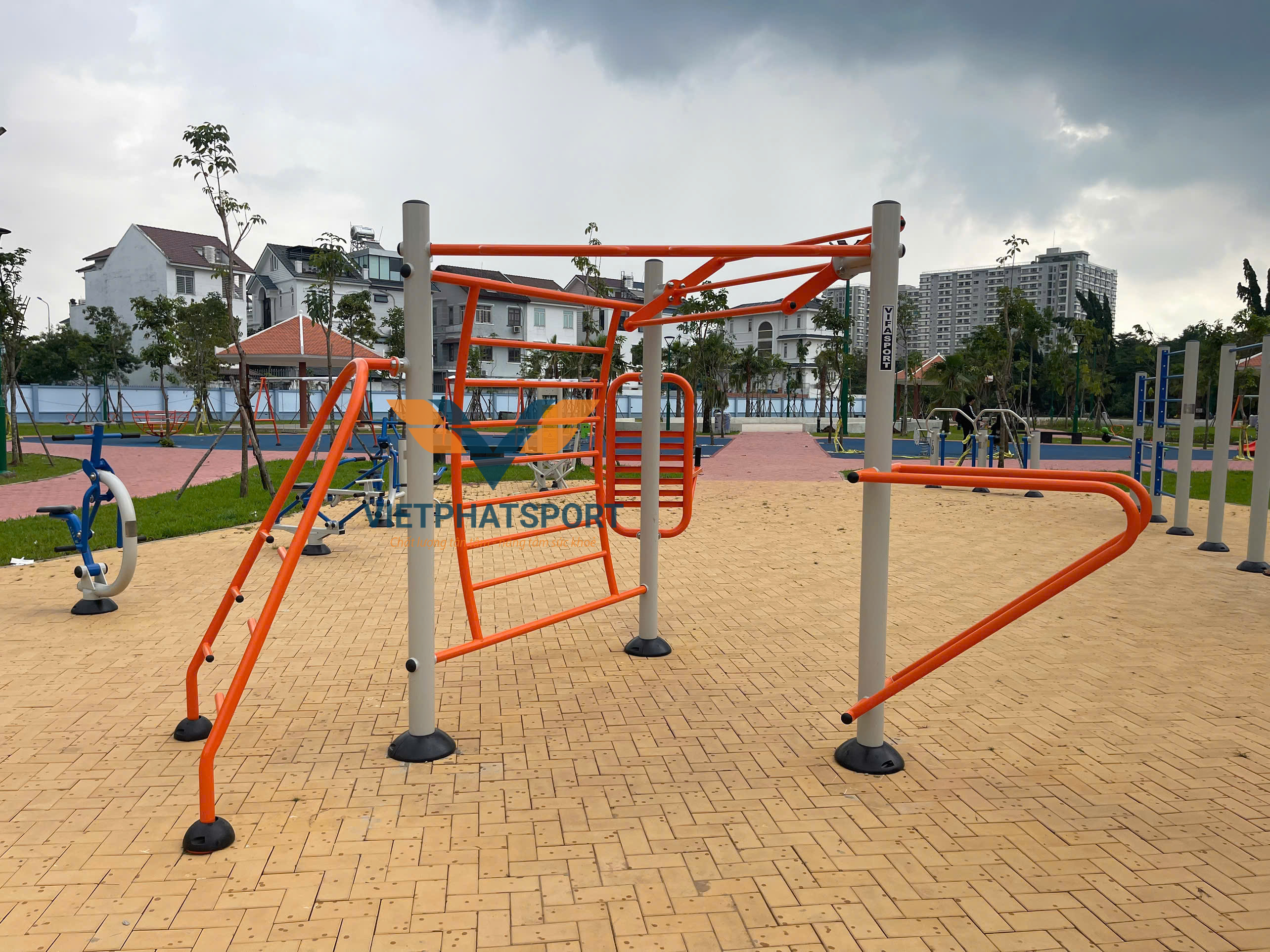 KHUNG VẬN ĐỘNG 3 MẶT NIK731147-2