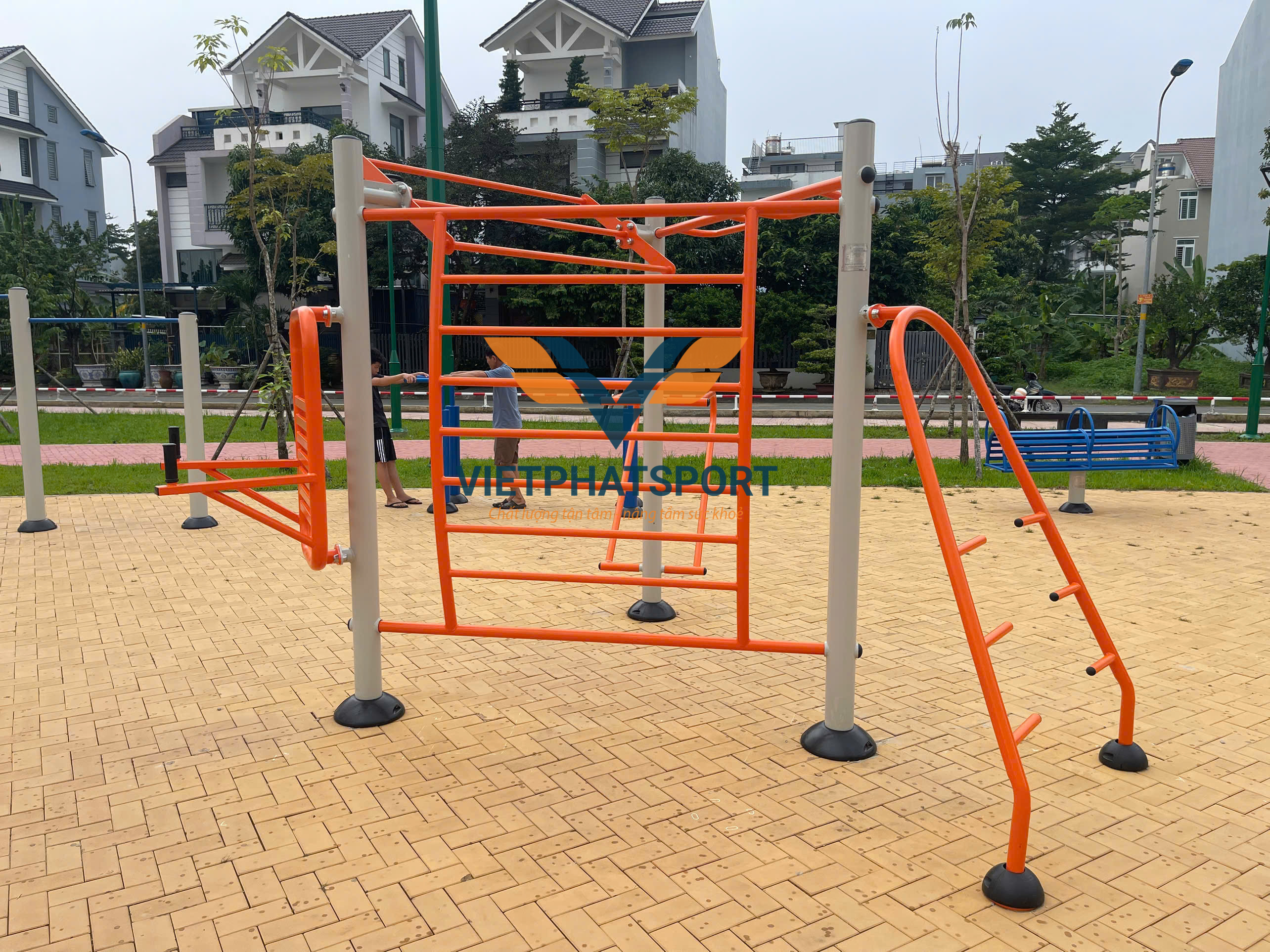 KHUNG VẬN ĐỘNG 3 MẶT NIK731147-2