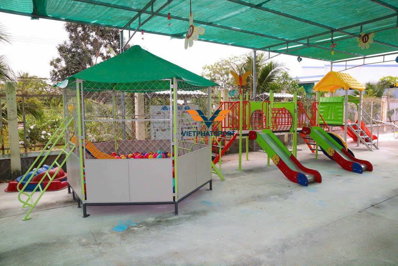 NHÀ BÓNG, VÁCH LEO, CẦU TRƯỢT NIK7905