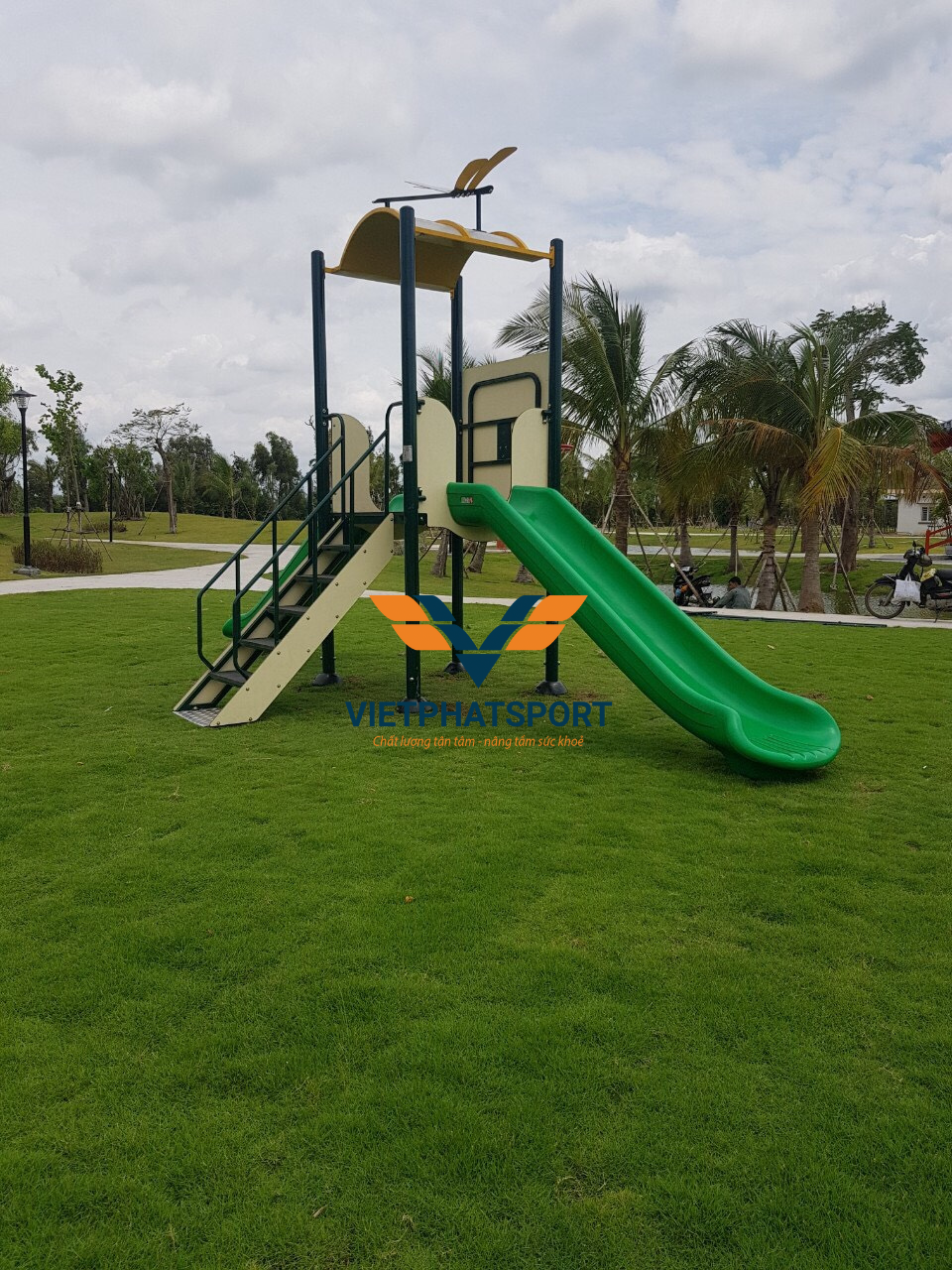 NHÀ CHÒI THANG LEO, 2 CẦU TRƯỢT, BÓNG RỔ NIK731146-4