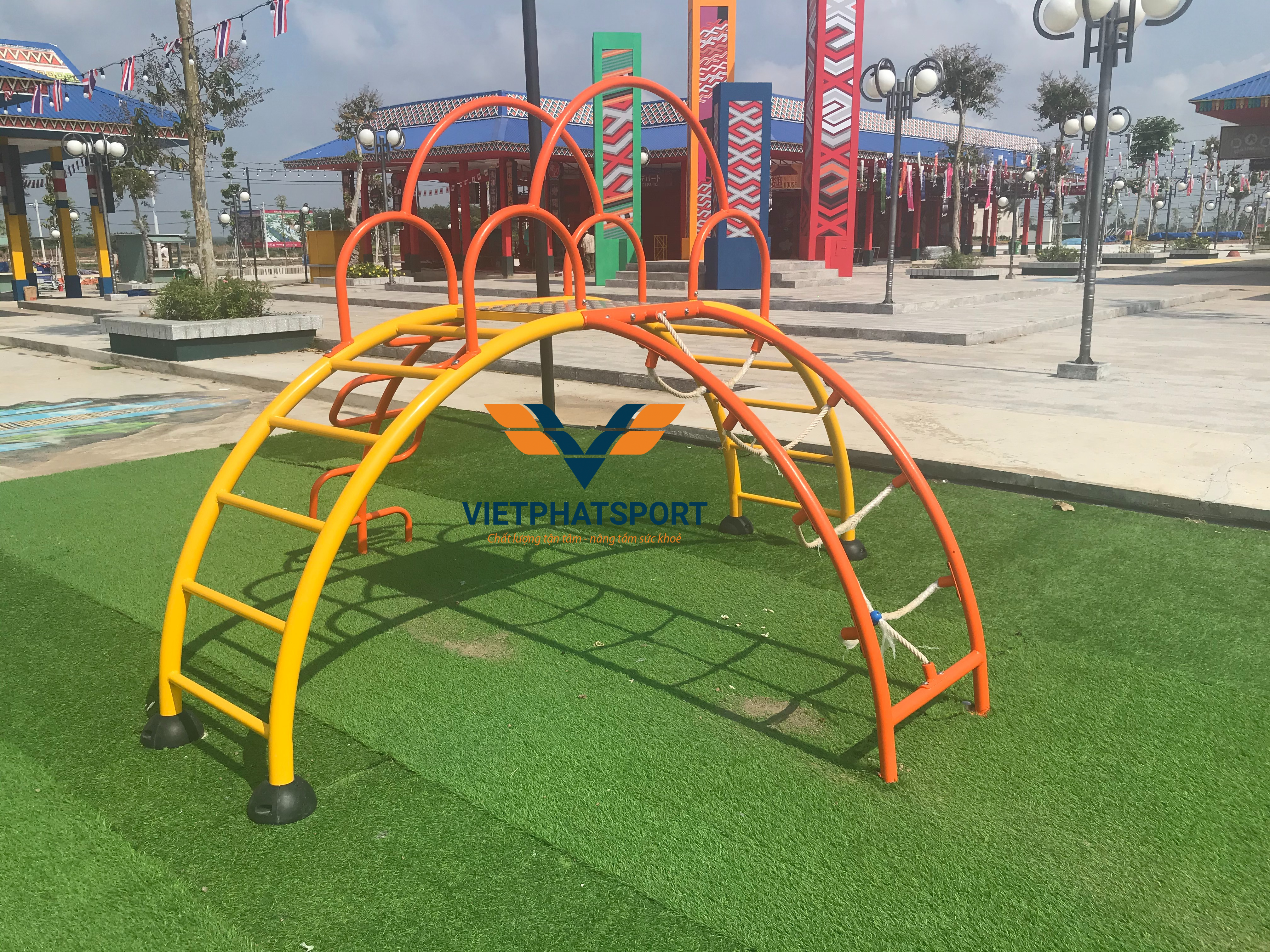 THANG CẦU VỒNG 4 HƯỚNG NIK734448-4