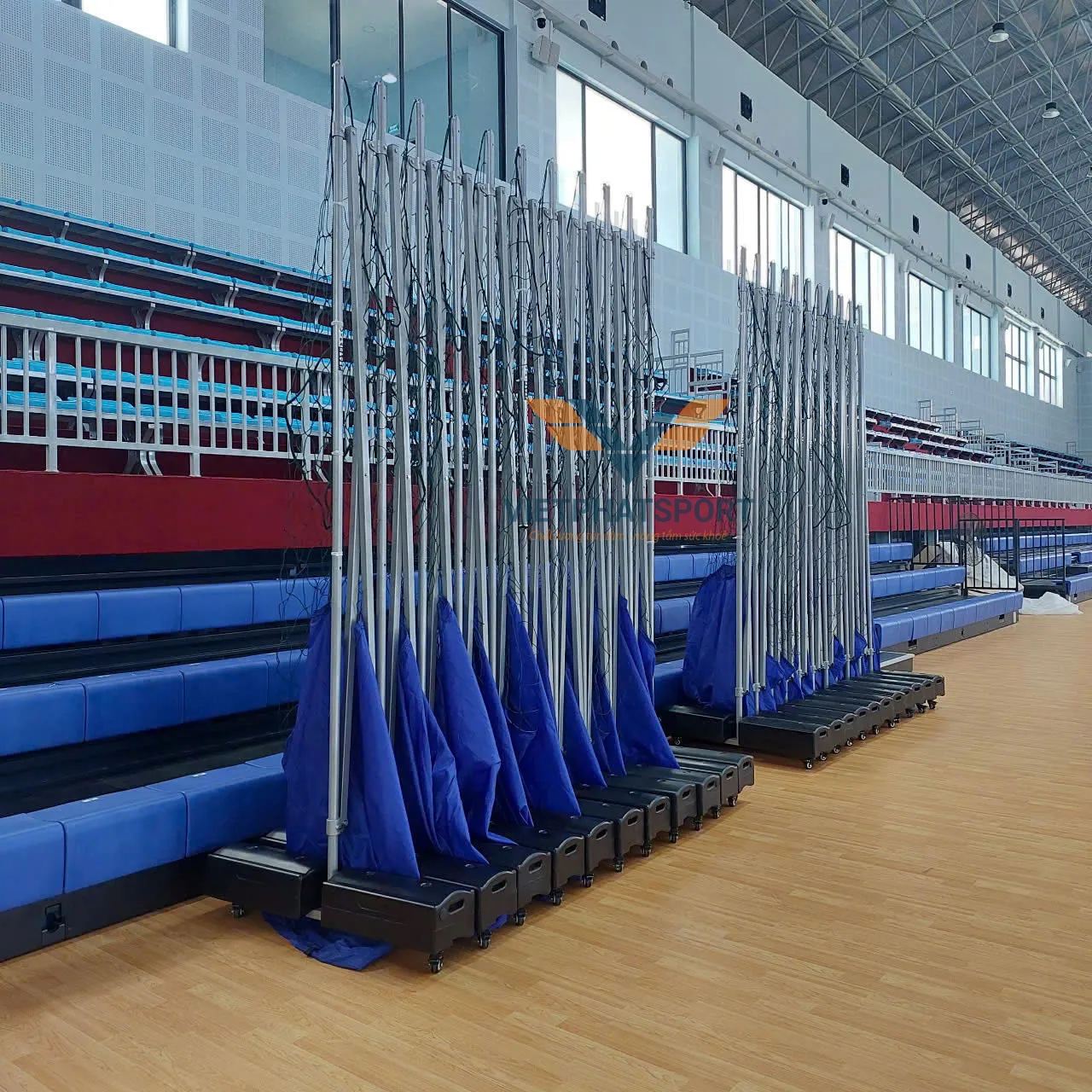 VÁCH LƯỚI NGĂN SÂN THỂ THAO