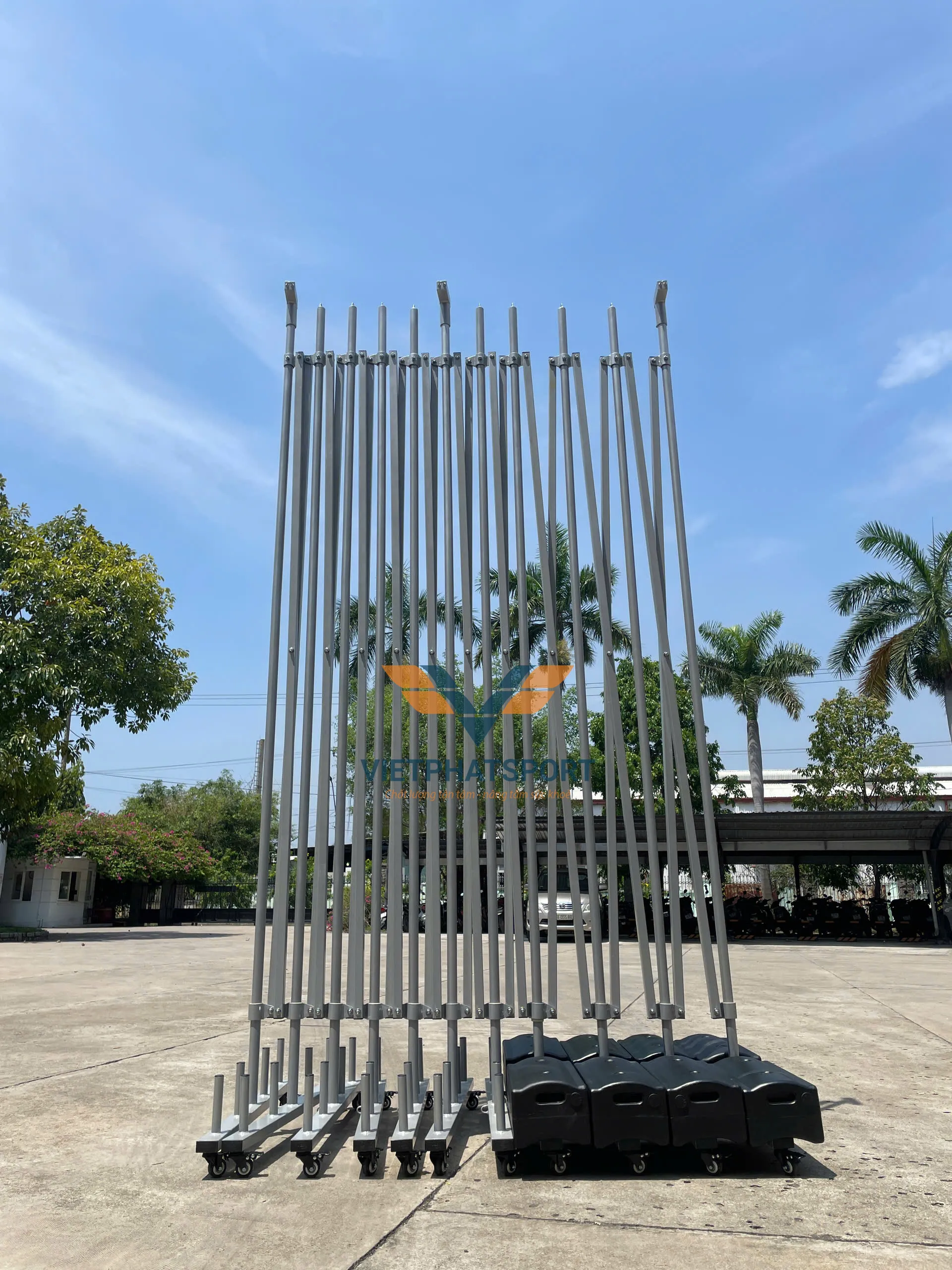 VÁCH LƯỚI NGĂN SÂN THỂ THAO