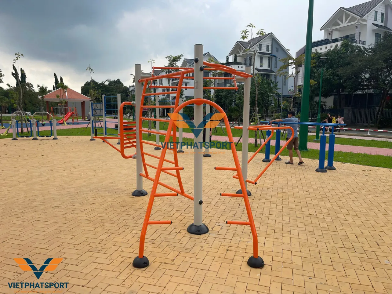 KHUNG VẬN ĐỘNG 3 MẶT NIK731147-2