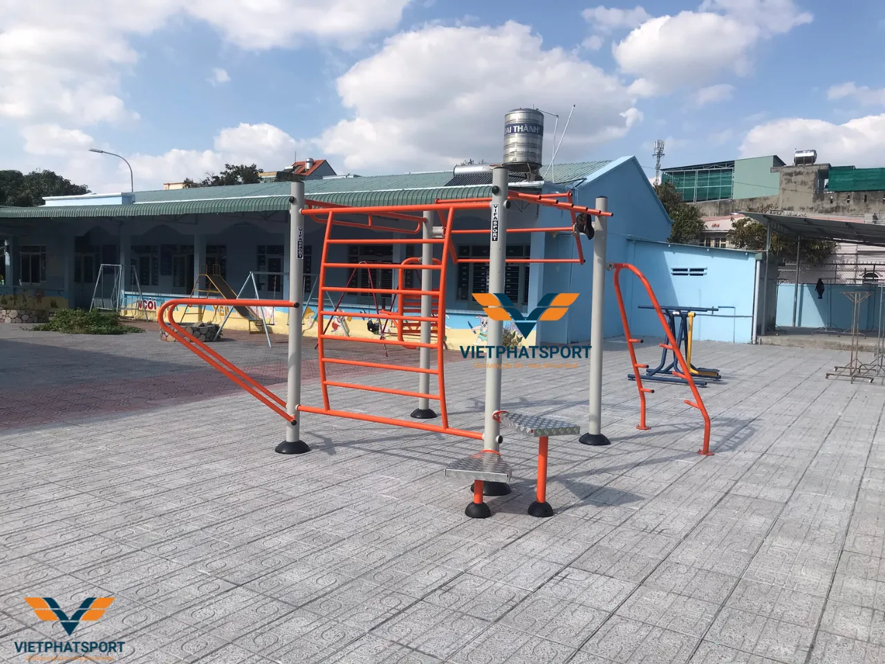 KHUNG VẬN ĐỘNG 4 MẶT NIK-731147-1