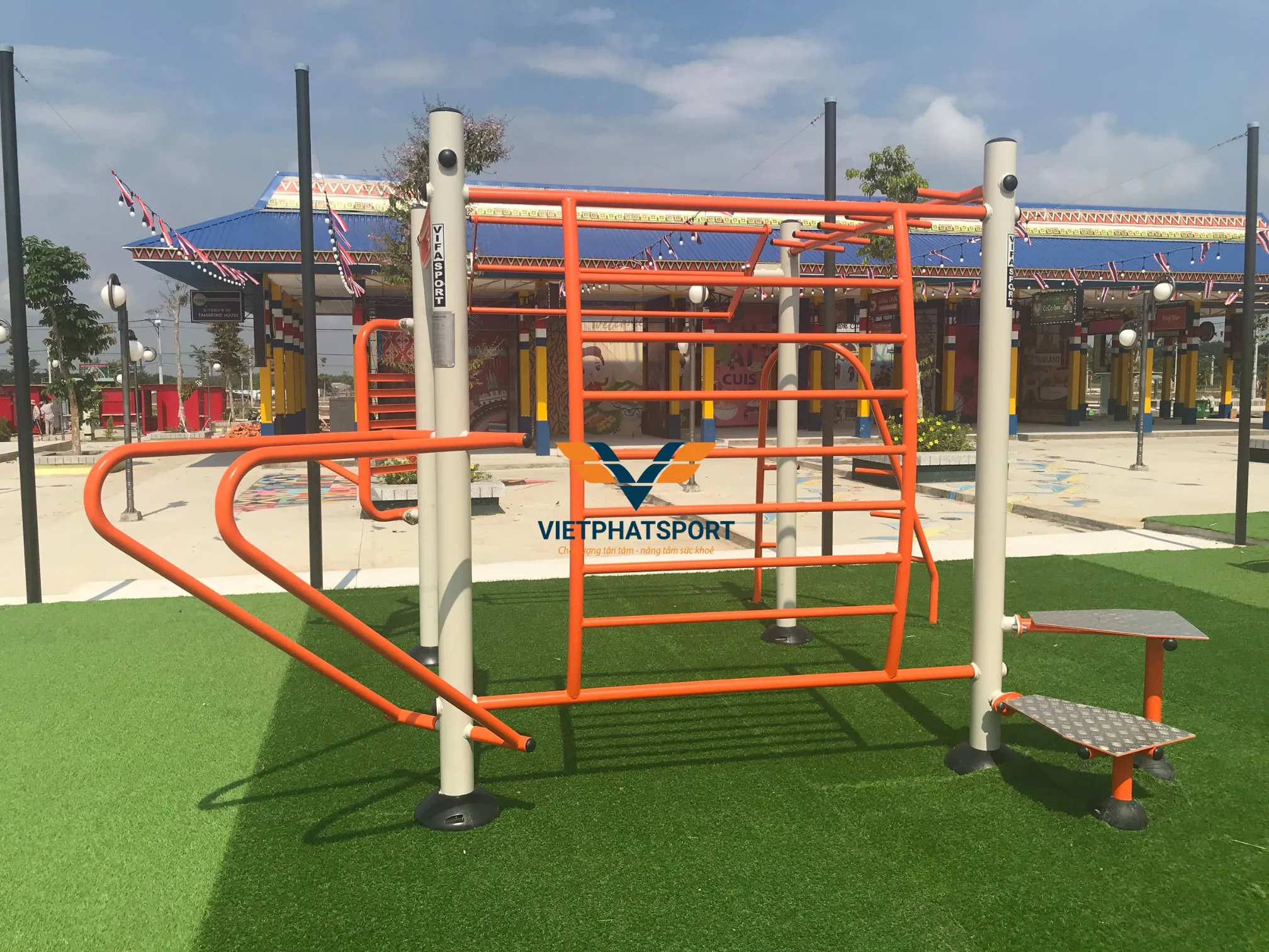 KHUNG VẬN ĐỘNG 4 MẶT NIK-731147-1