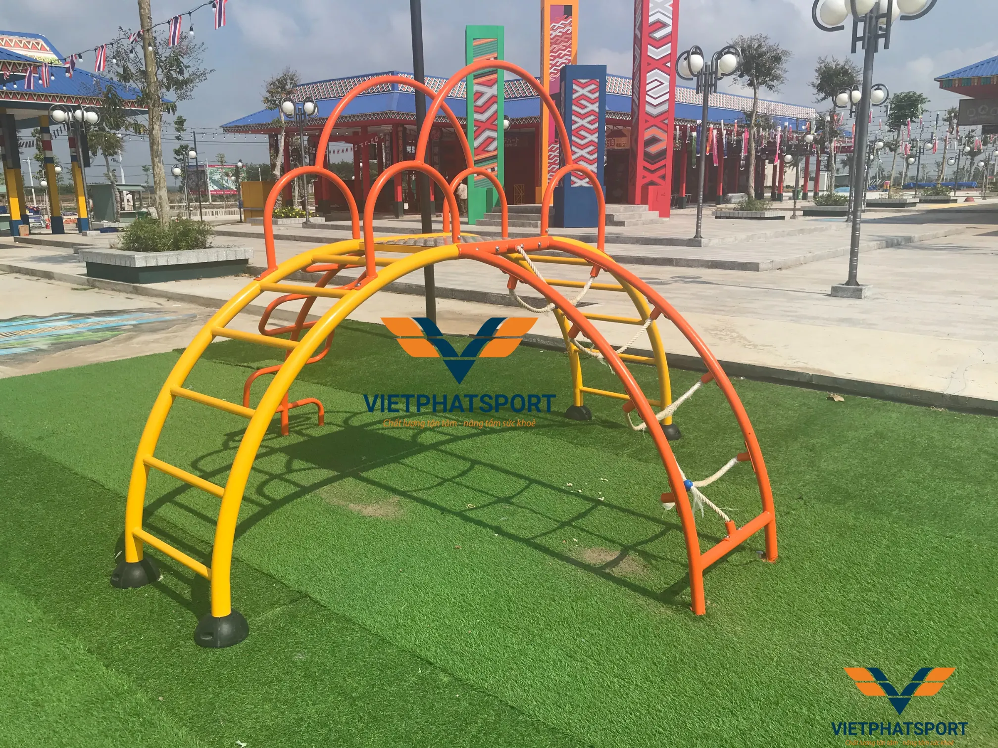 THANG CẦU VỒNG 4 HƯỚNG NIK734448-4