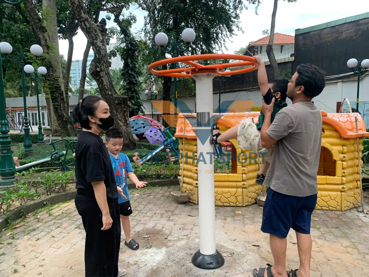 TRỤ ĐU XOAY NIK731427