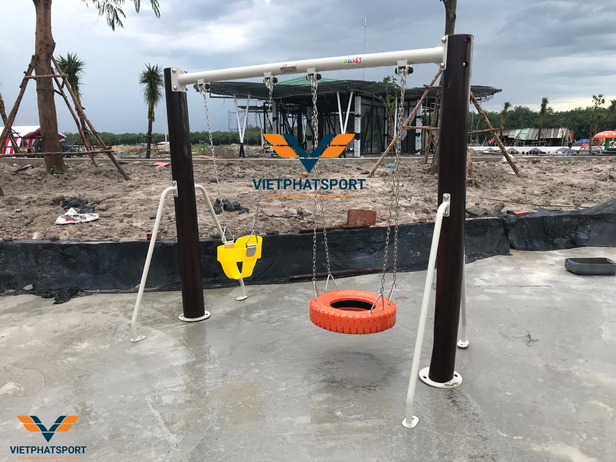 XÍCH ĐU TRỤ GỖ NIK734447-4