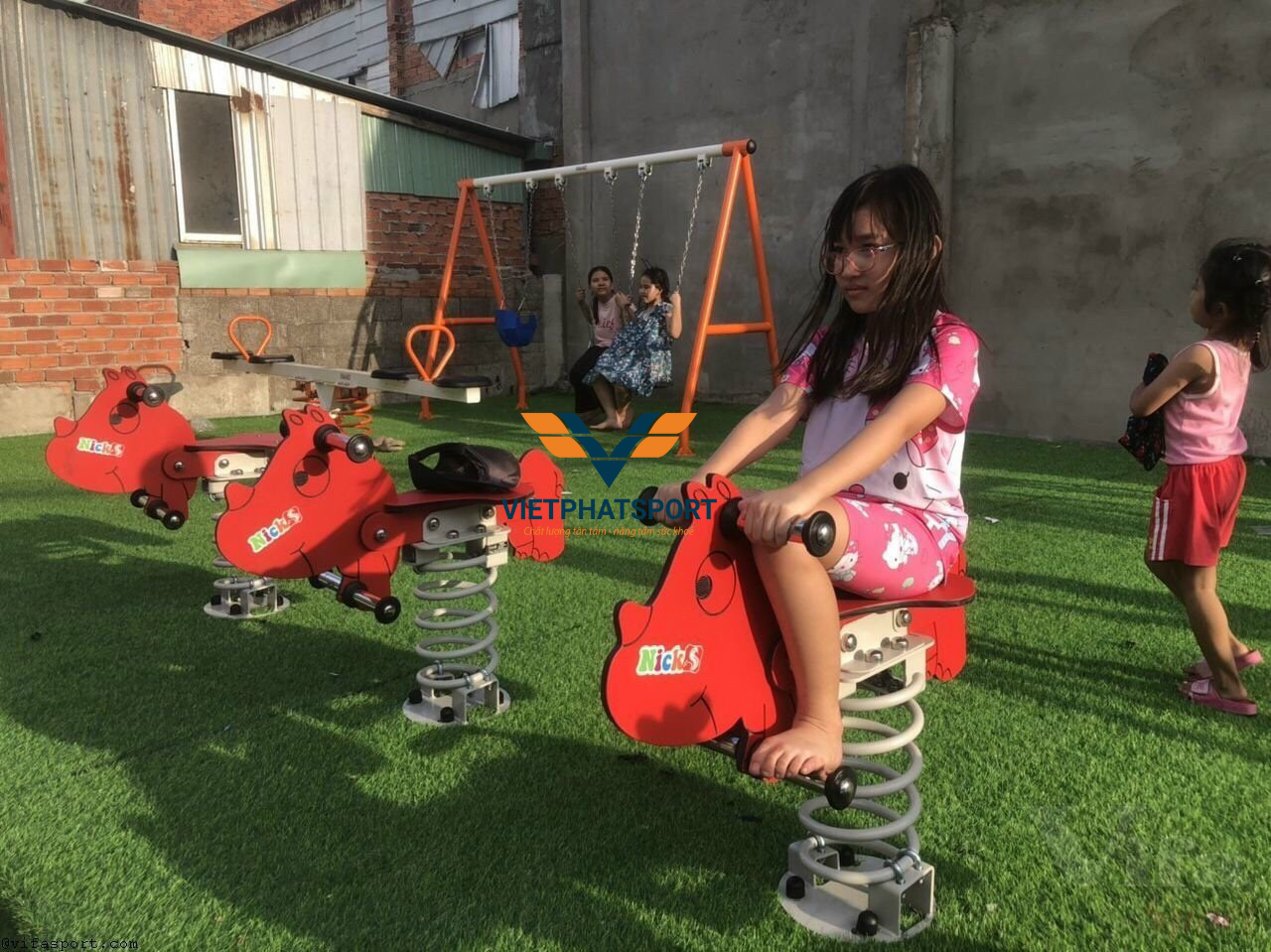 THÚ NHÚN 1 TẤM TÊ GIÁC NIK731514-RH