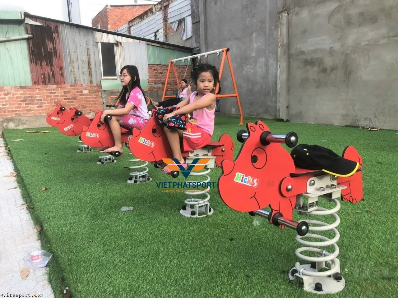 THÚ NHÚN 1 TẤM TÊ GIÁC NIK731514-RH