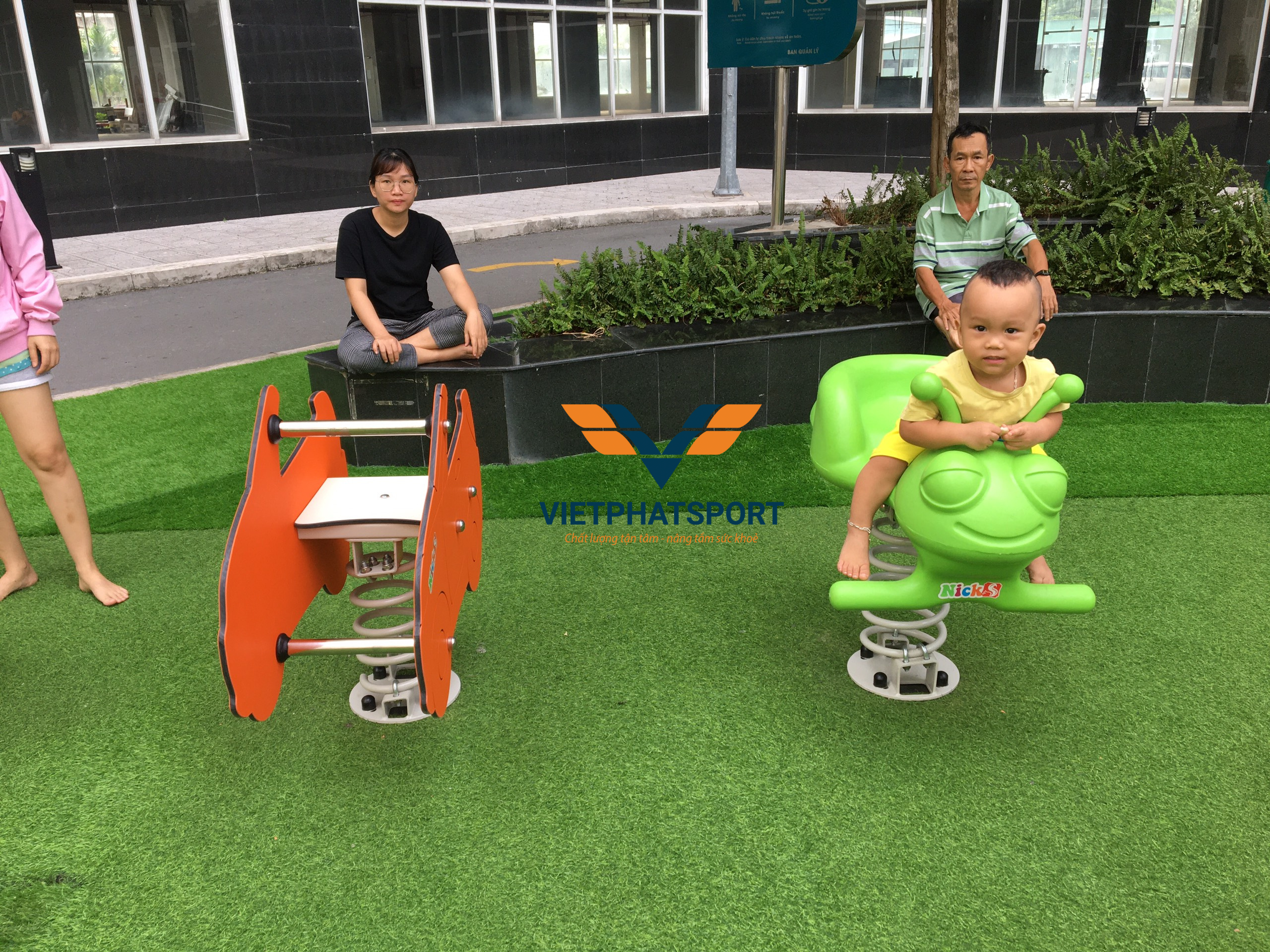 THÚ NHÚN XE MUI TRẦN NIK731513-FR