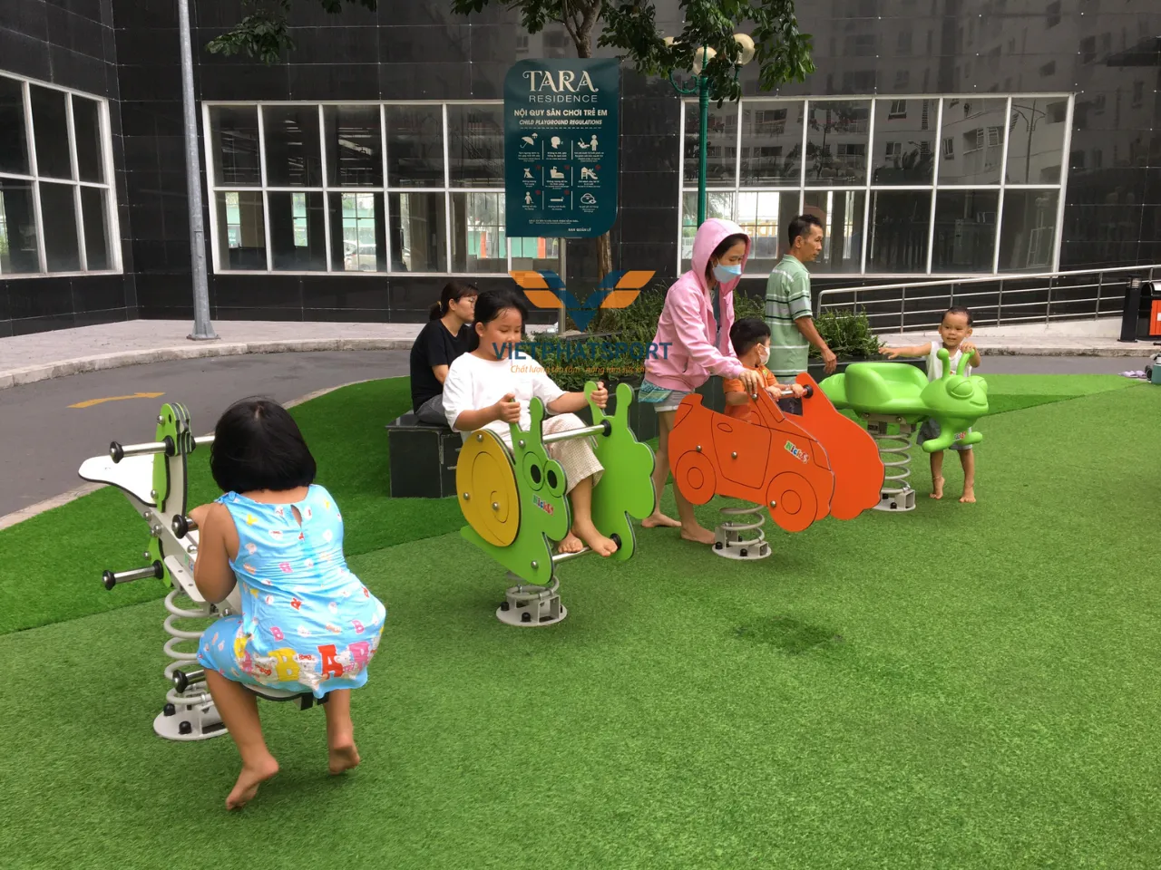 THÚ NHÚN XE MUI TRẦN NIK731513-FR