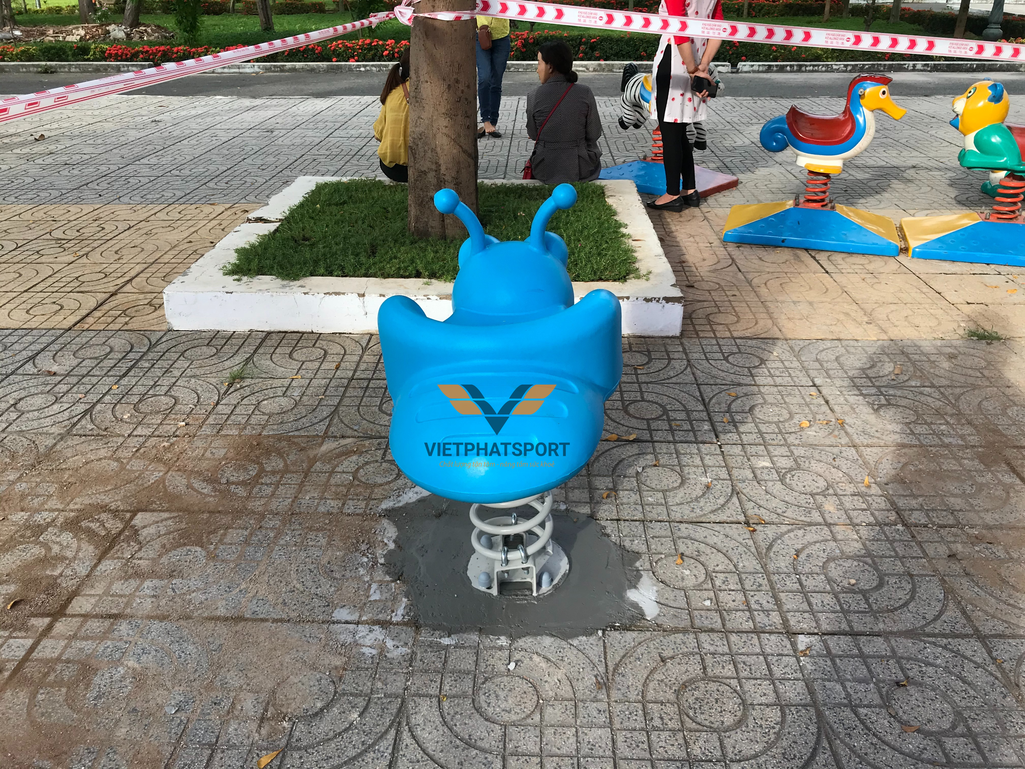 THÚ NHÚN LLDPE CON ONG NIK6101BF