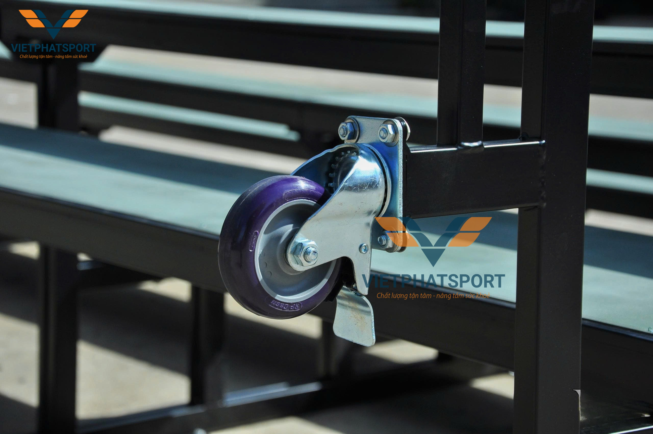 Lý do Hậu Giang luôn chọn Việt Phát Sport để thi công khán đài xếp