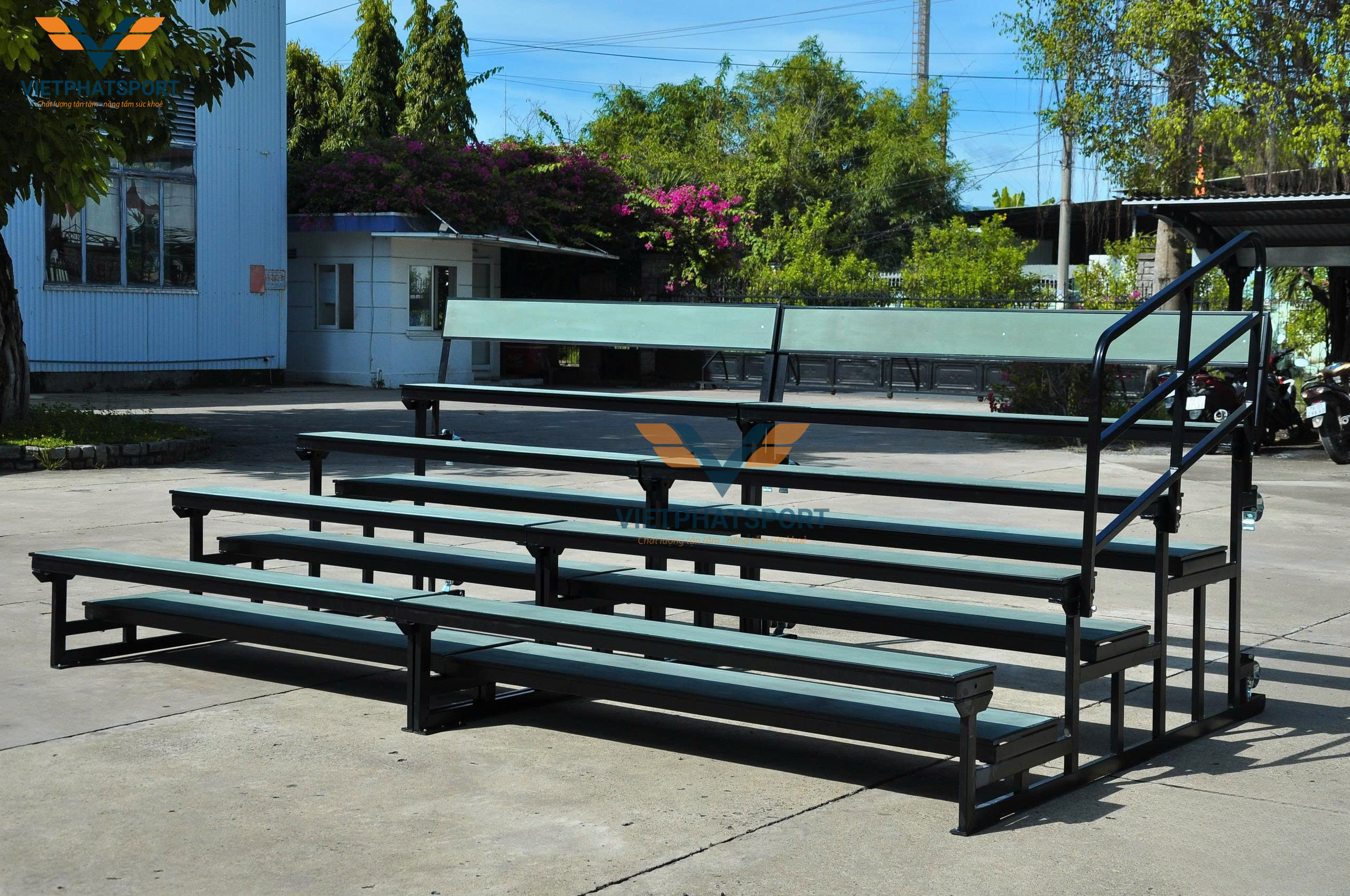 Việt Phát Sport – Đơn vị cung cấp và thi công khán đài xếp uy tín