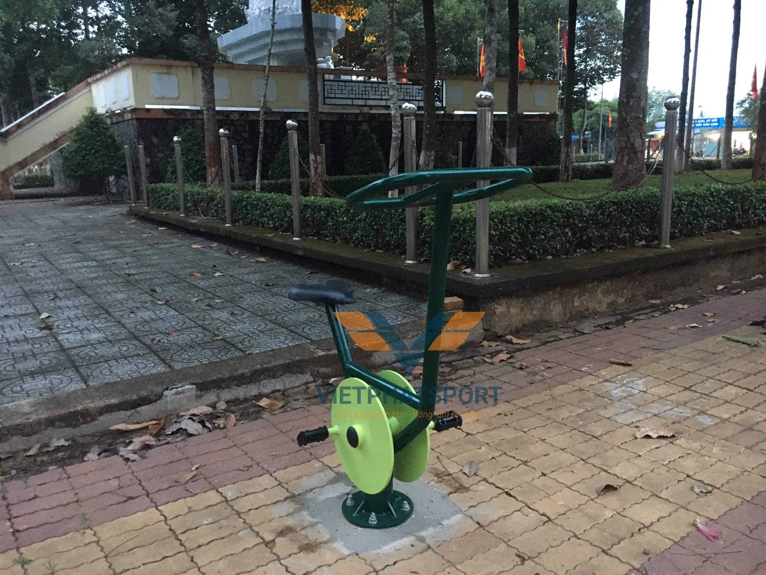 Dụng Cụ Đạp Xe Cho Khu Dân Sinh