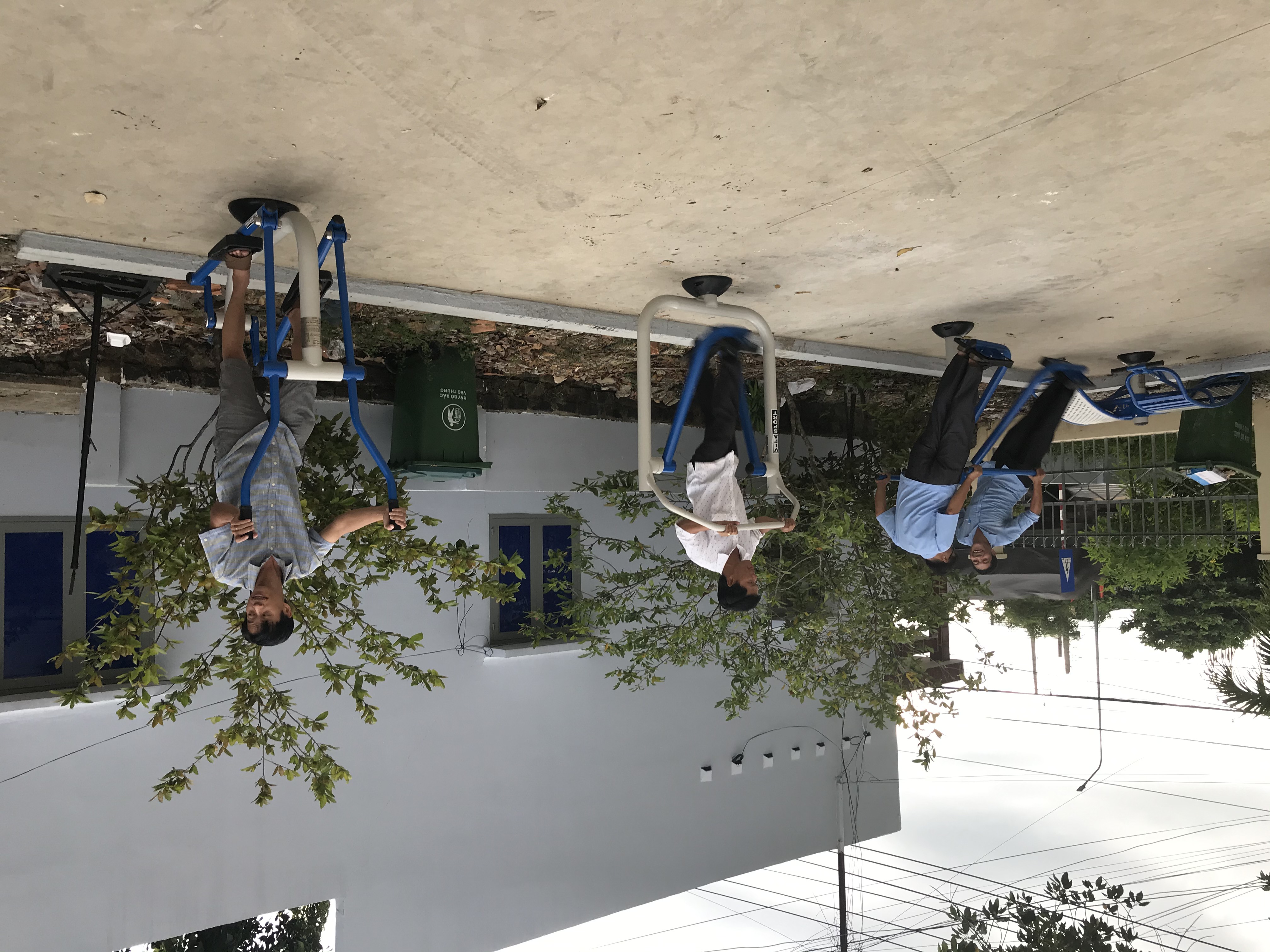 Dụng Cụ Đi Bộ Lắc Tay Được Sử Dụng Nhiều