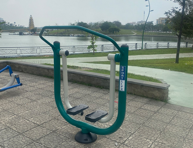 Dụng Cụ Đi Bộ Trên Không Cho Công Viên