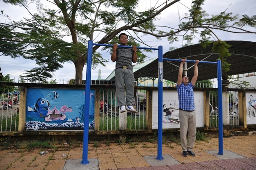 Dụng Cụ Xà Đơn 2 Bậc Cho Khu Công Cộng