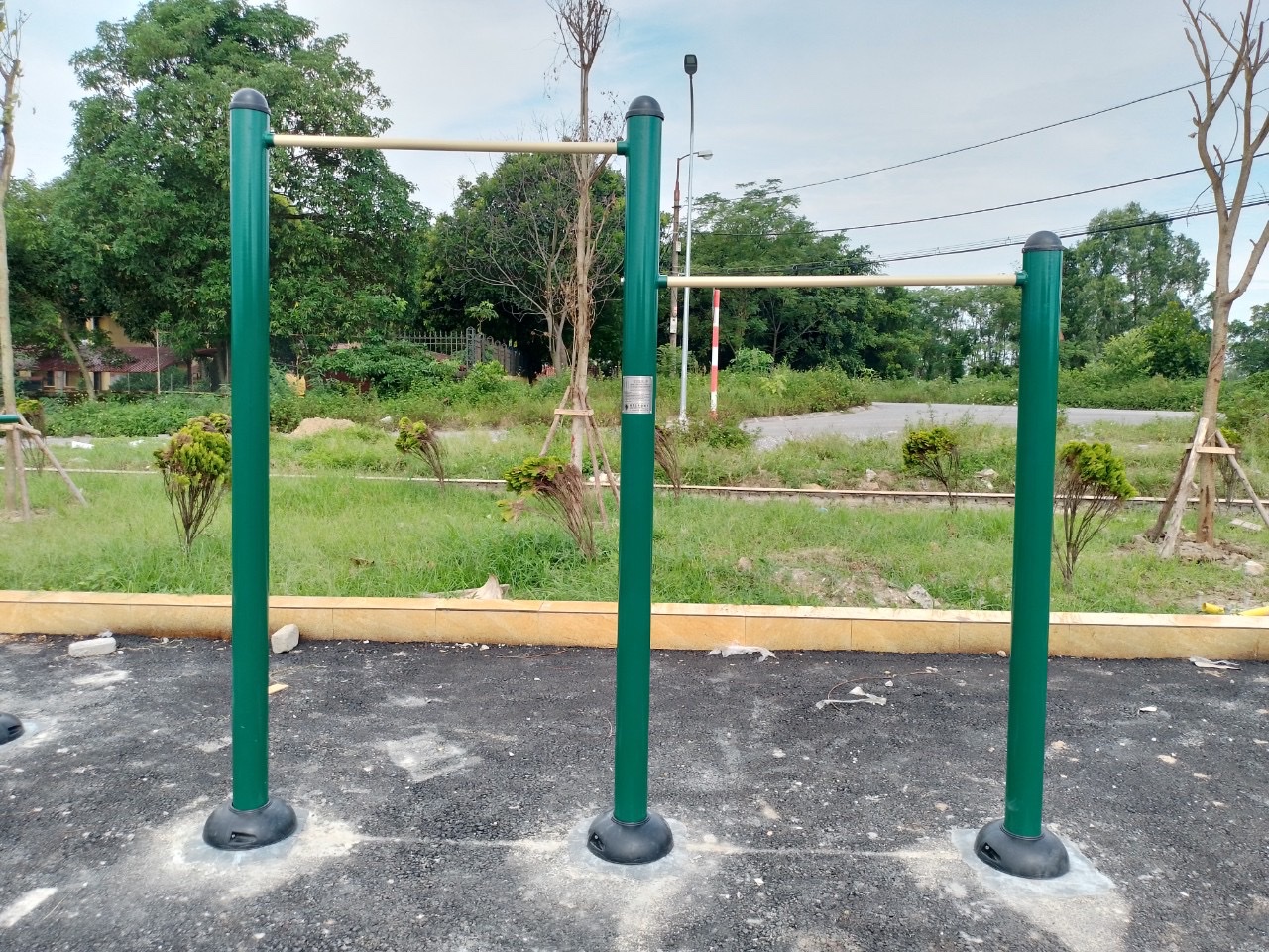 Dụng Cụ Xà Kép Ngoài Trời Cho Công Viên