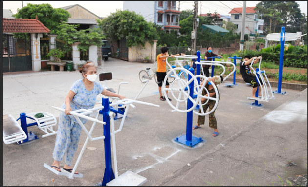 Dụng Cụ Xoay Eo Ngoài Trời Thông Dụng