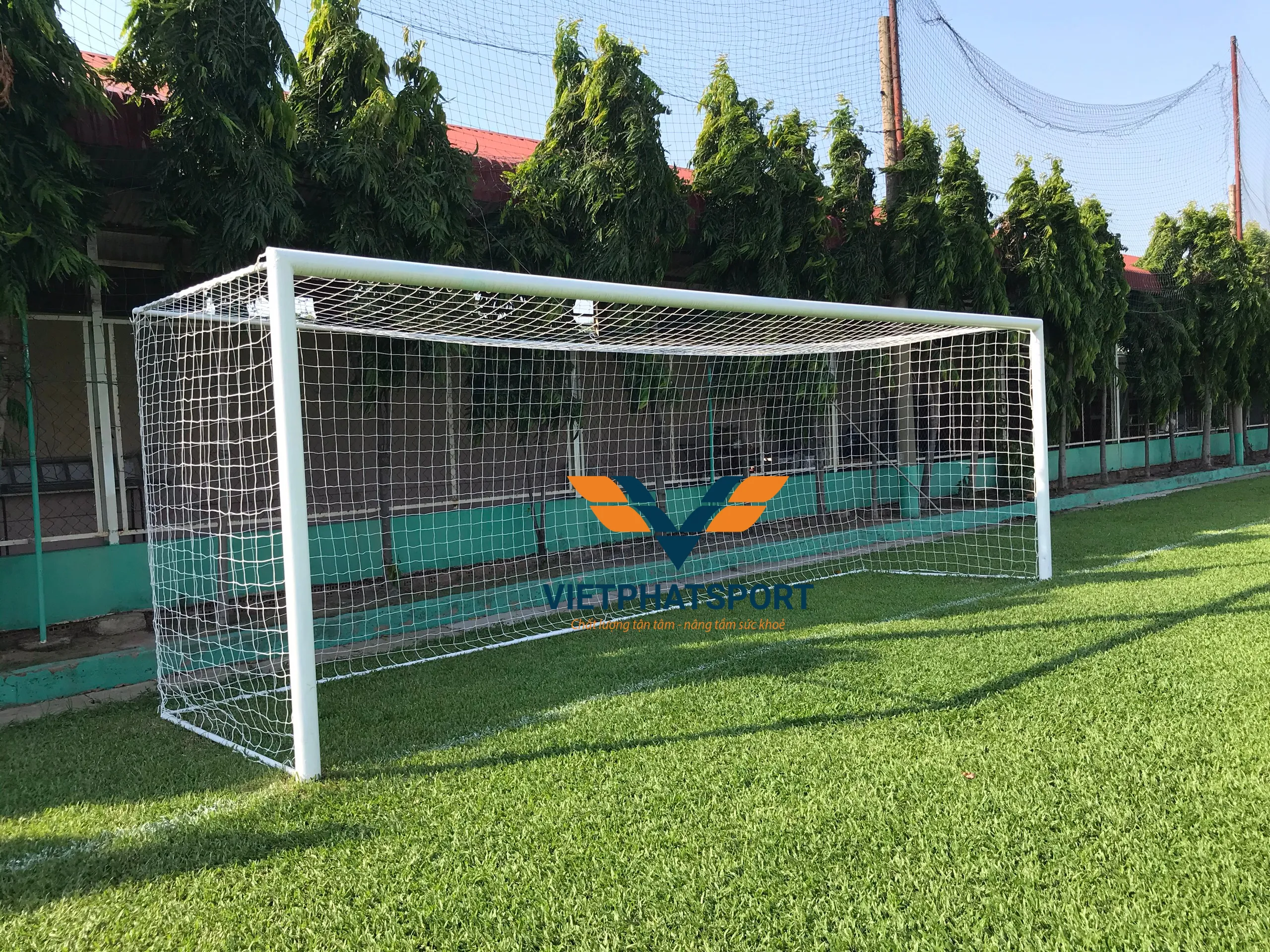 Vì sao các chủ sân luôn chọn Việt Phát Sport để mua lưới khung thành?