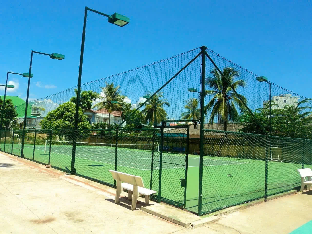 Bí quyết để chọn mua lưới rào sân bóng đạt chuẩn an toàn