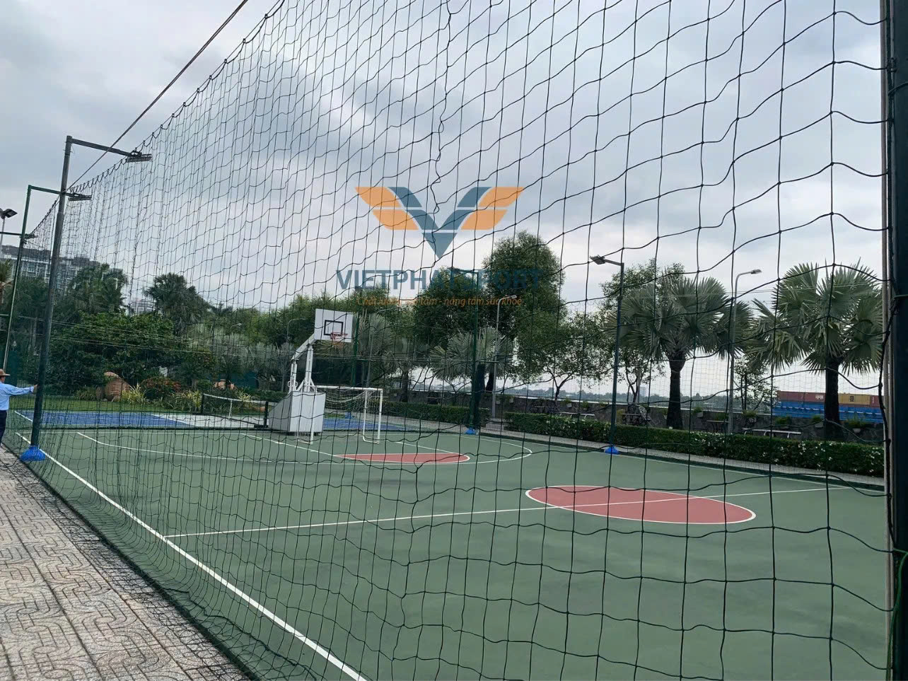 Tổng hợp các dòng lưới rào sân bóng được ưa chuộng nhất hiện nay