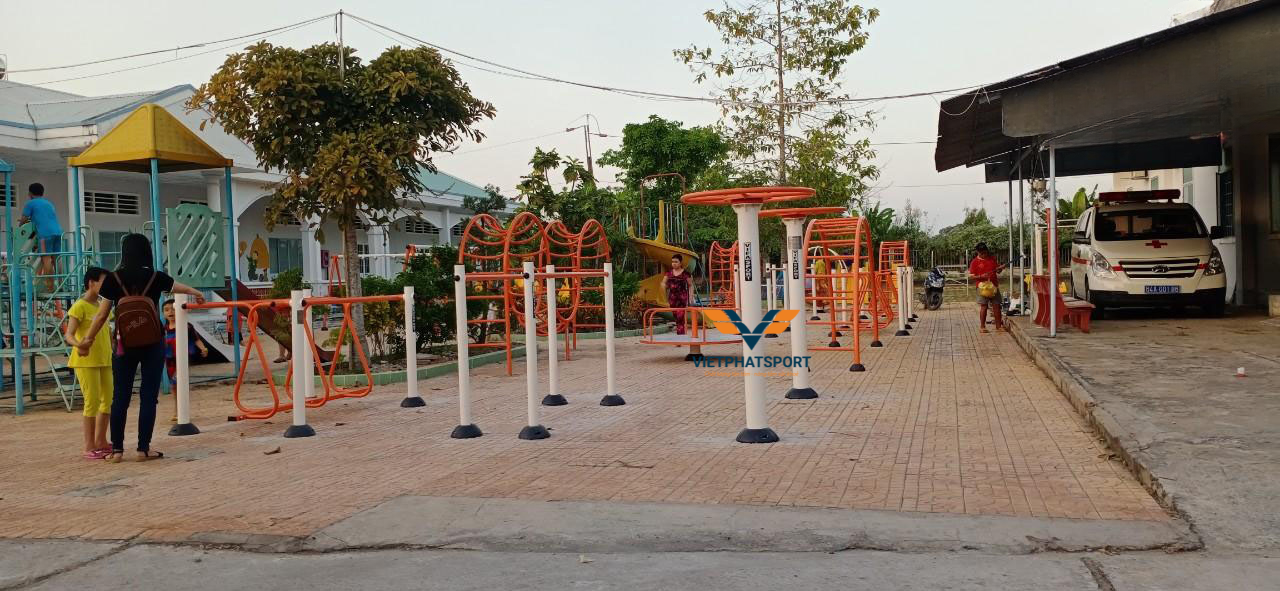 TRỤ ĐU XOAY NIK731427