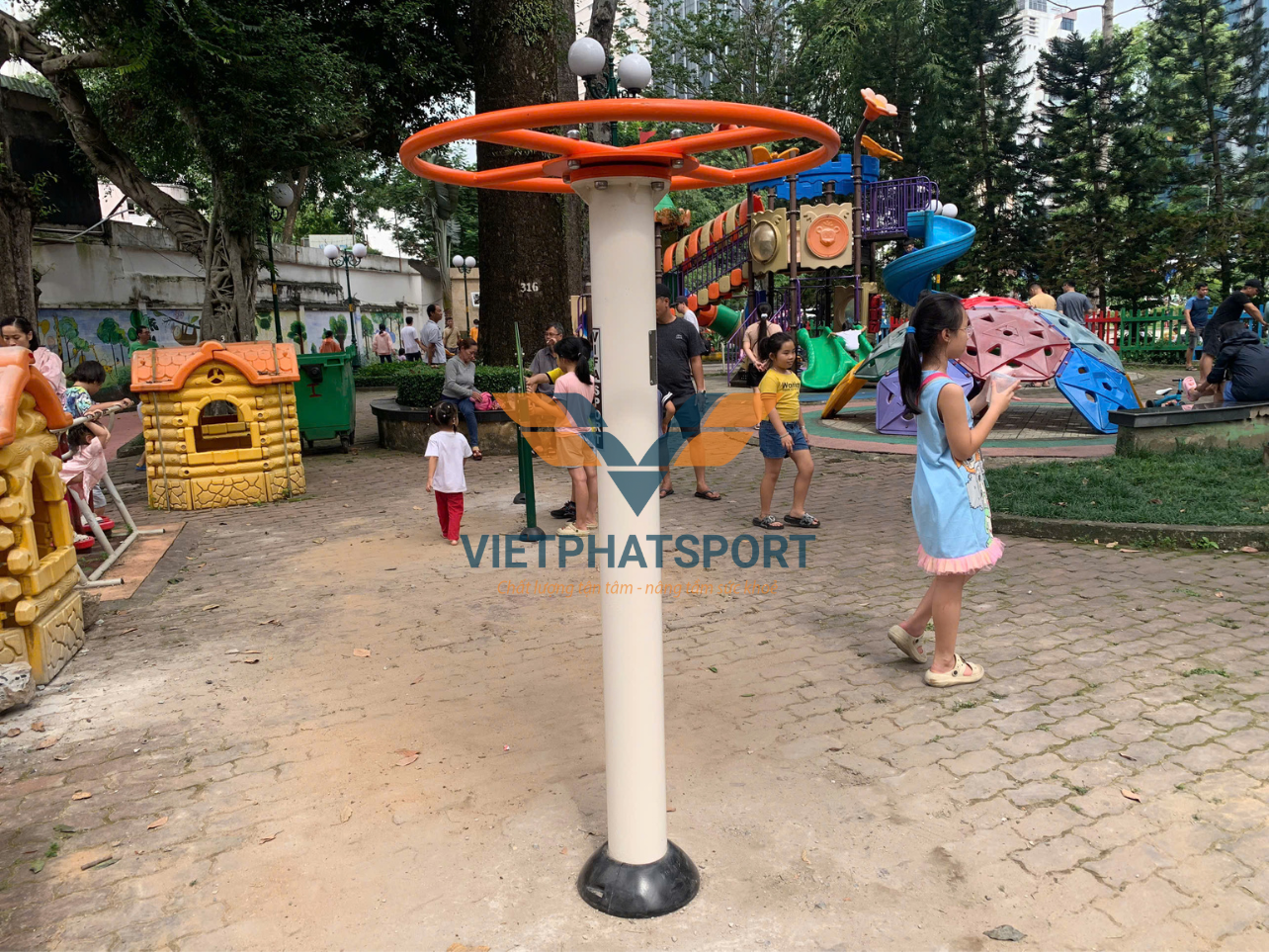 TRỤ ĐU XOAY NIK731427