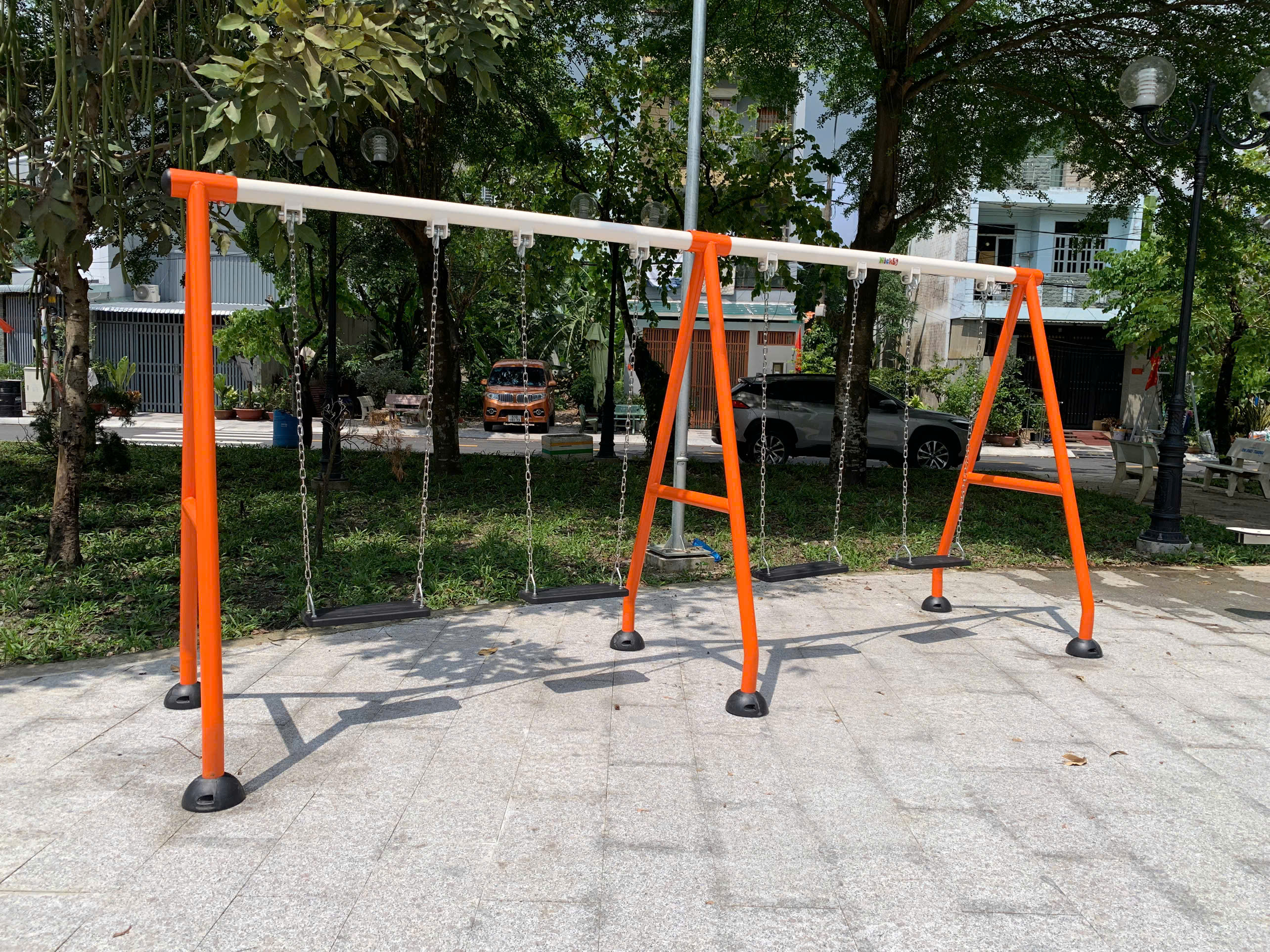 XÍCH ĐU 4 GHẾ NIK734449