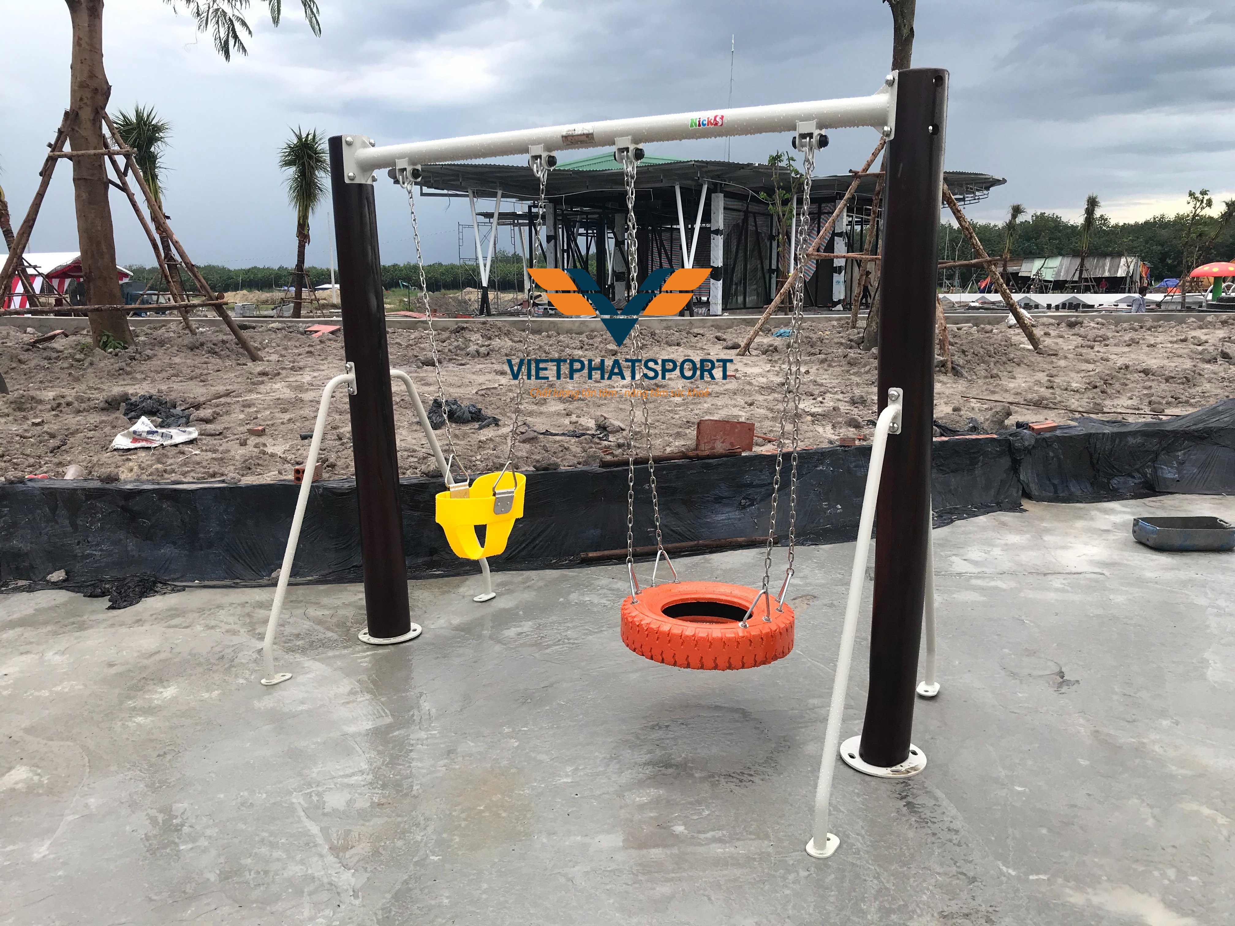 XÍCH ĐU TRỤ GỖ NIK734447-4